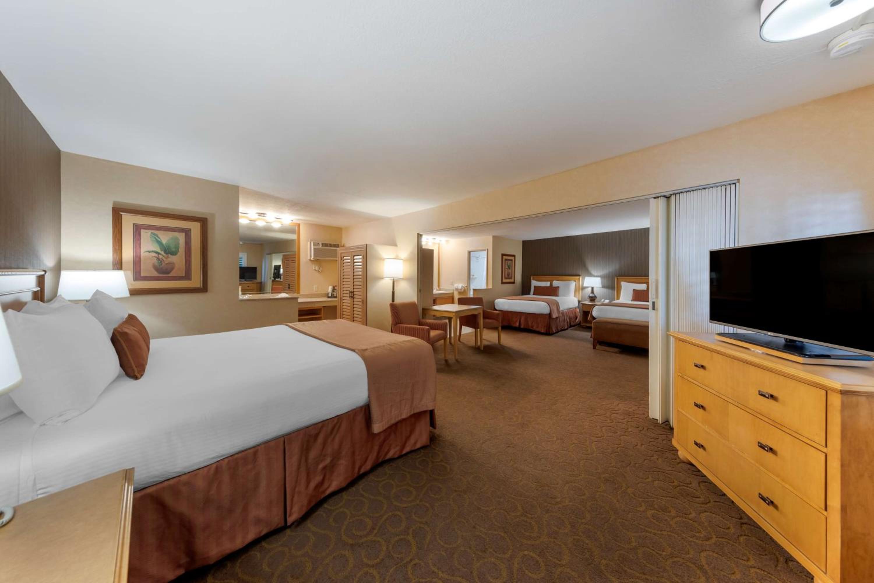 Two-Bedroom Suite - Non-Smoking
