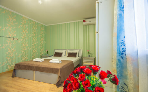 Двухкомнатный пятиместный стандарт с балконом в St Hotel