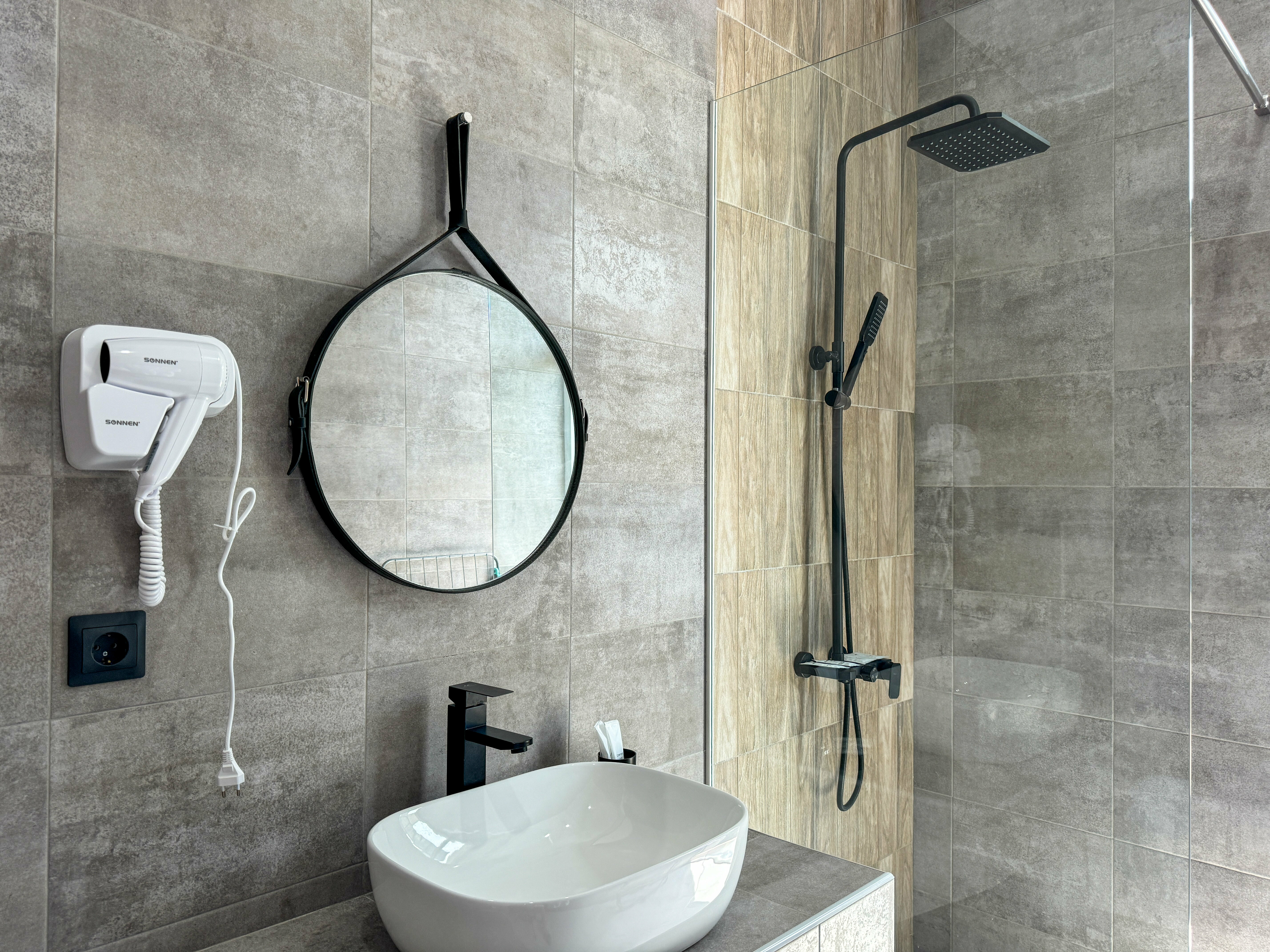 Улучшенный люкс