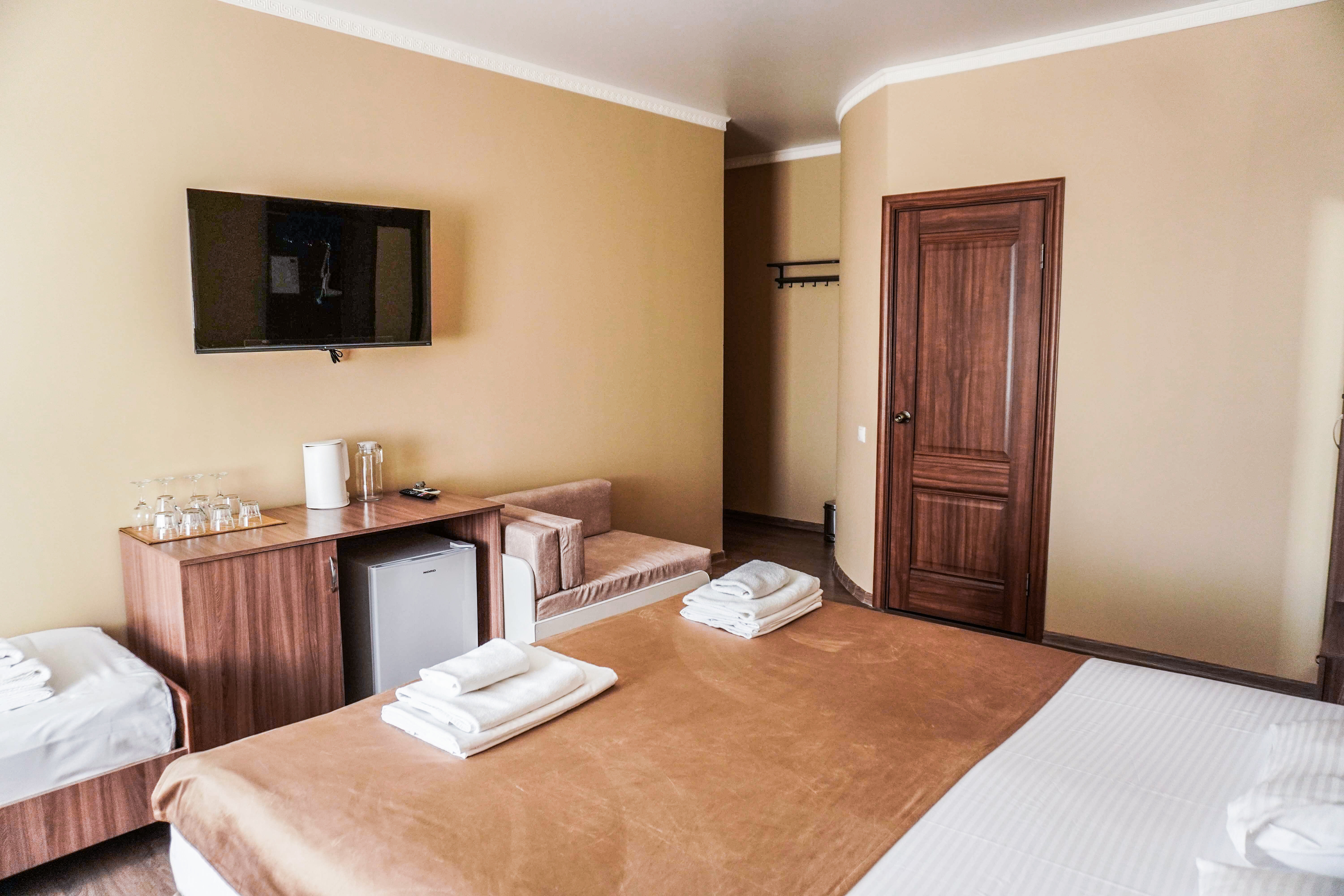 Cемейный номер с собственной ванной комнатой