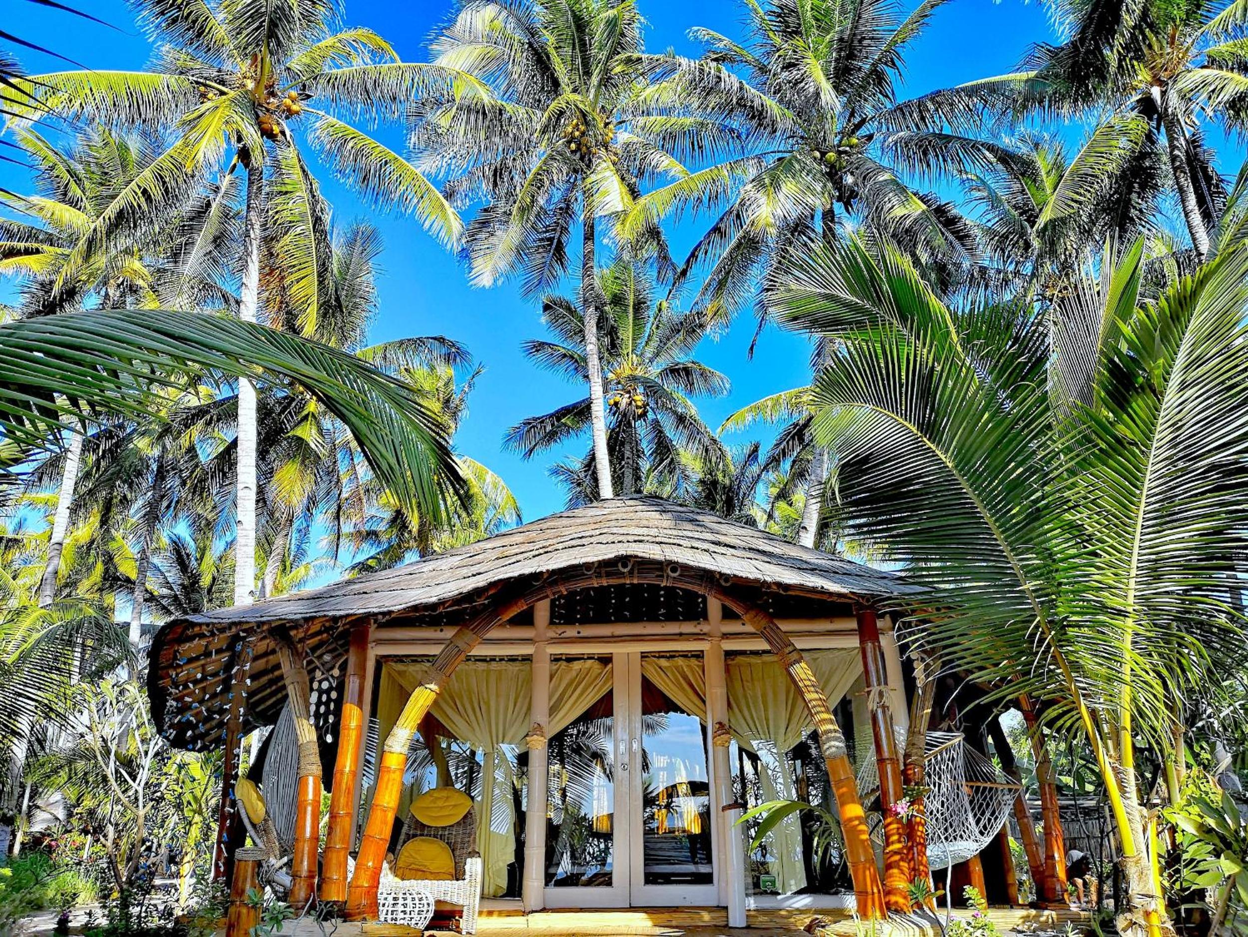 Bungalow with Sea View