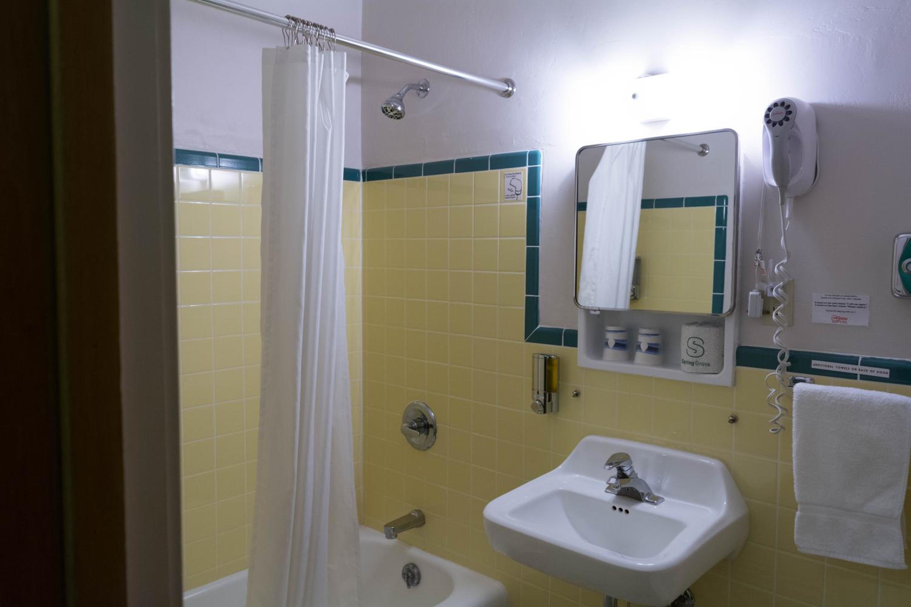 Queen Bed - Second floor