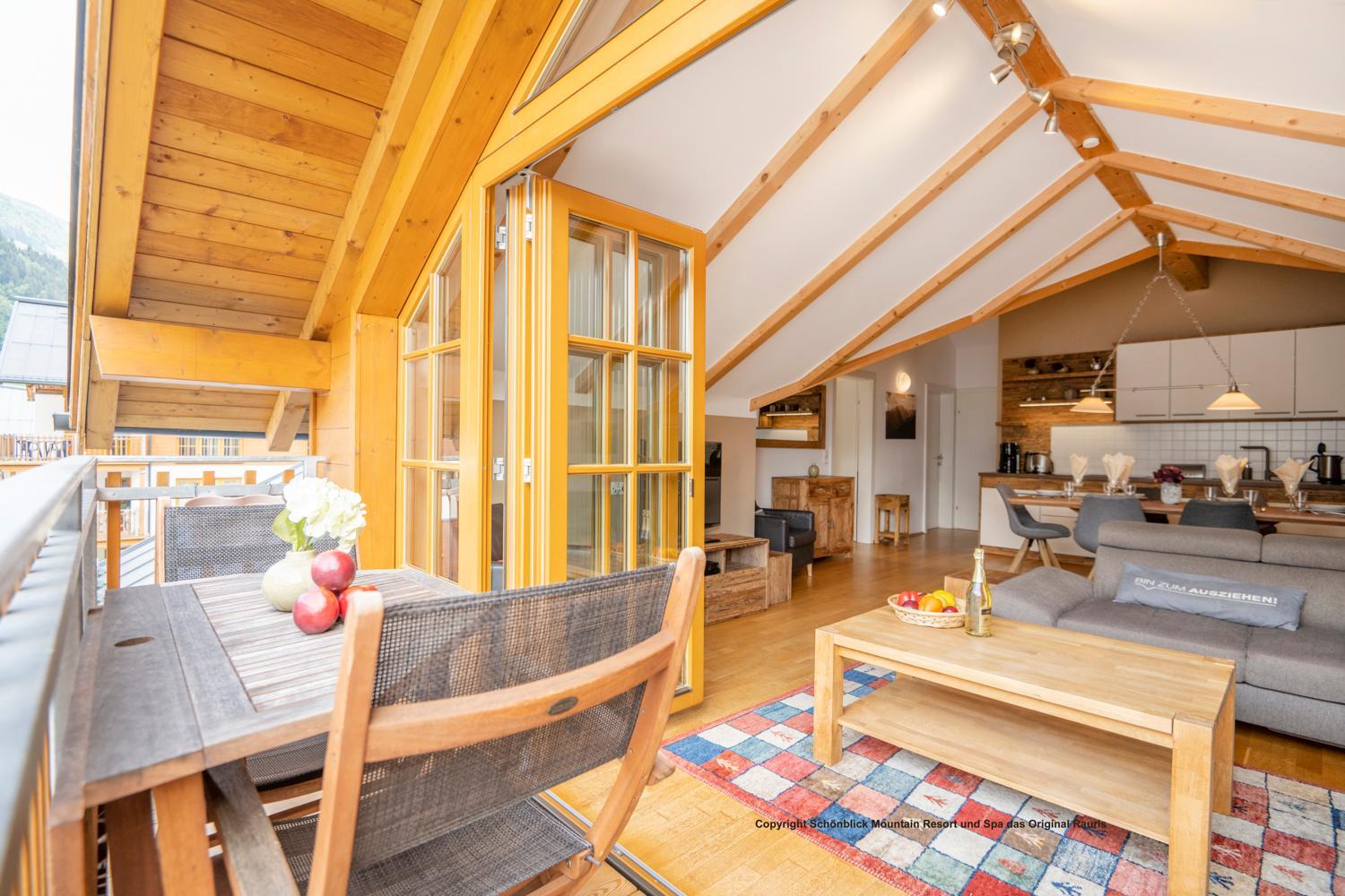 Four-Bedroom Apartment with Sofa Bed