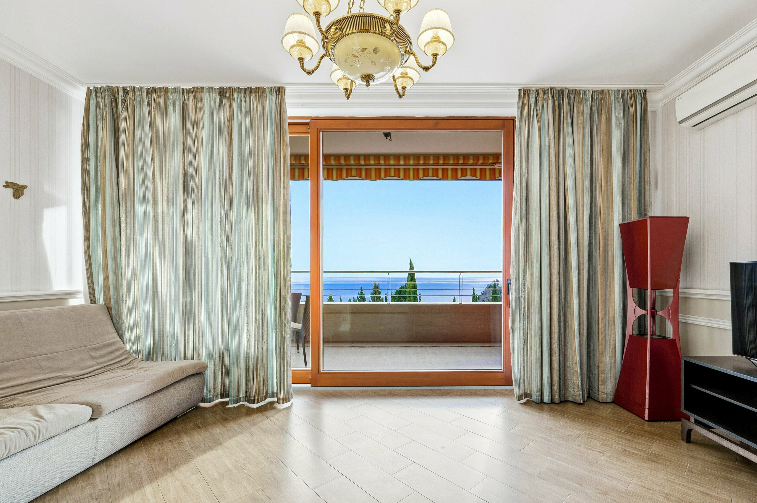 Апартаменты с видом на море