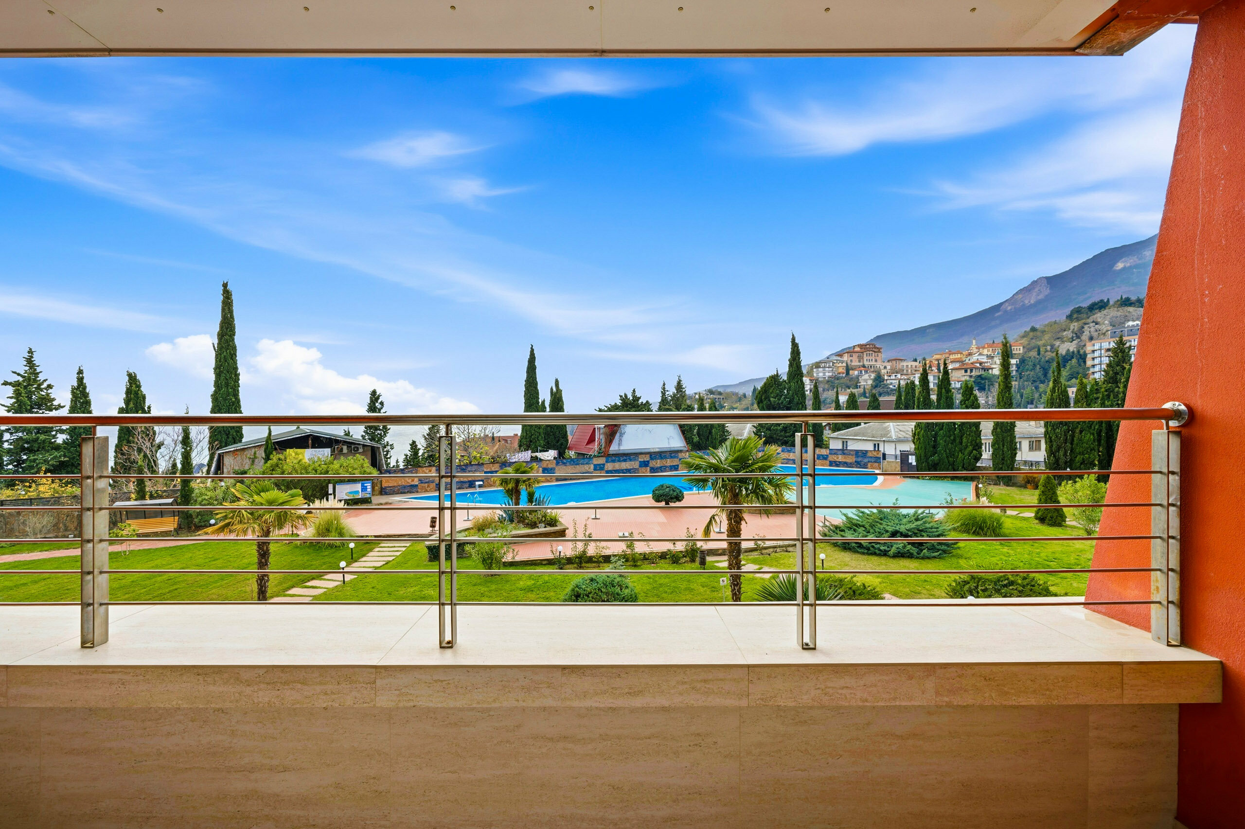 24 А Студия с балконом  видом на бассейн