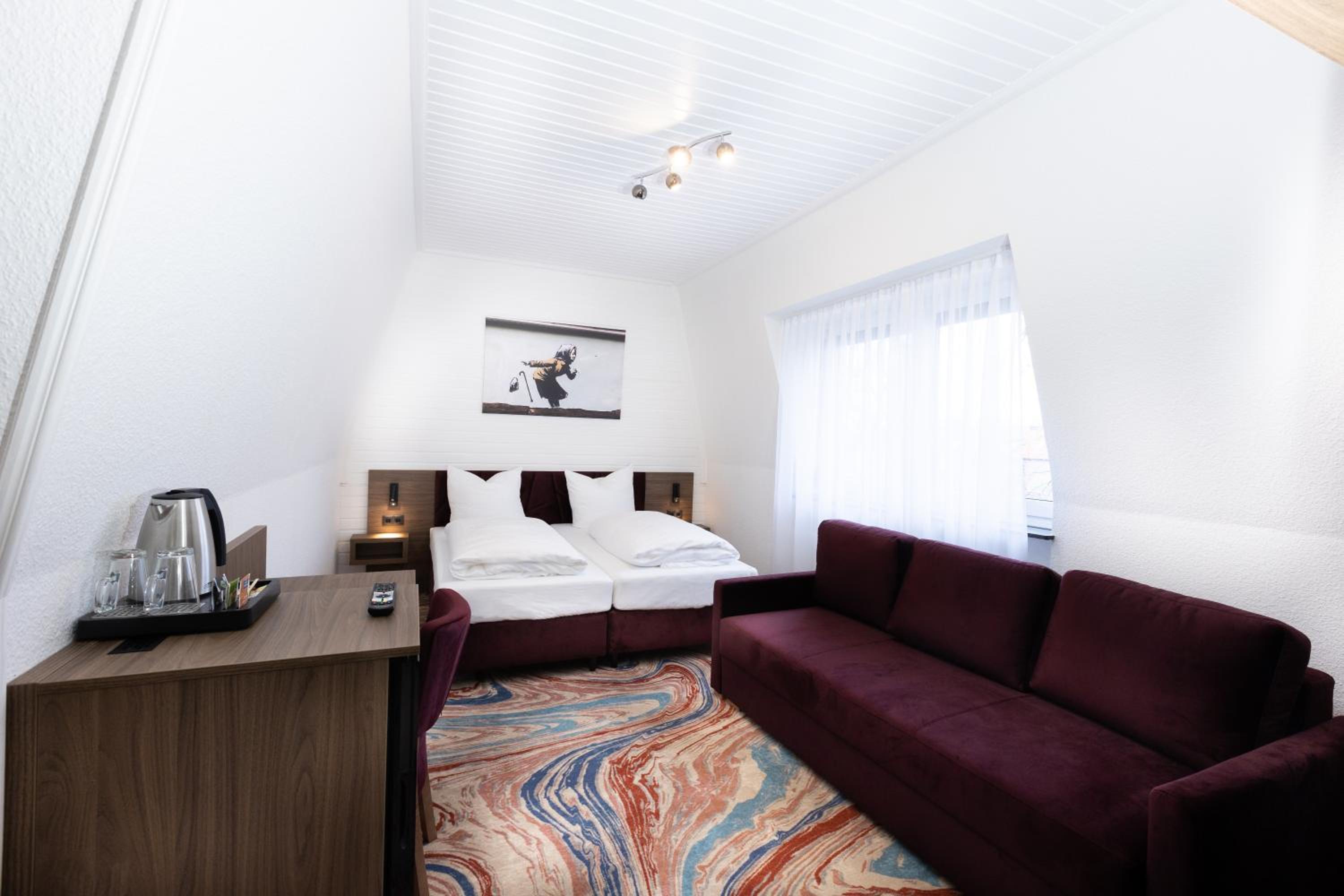 Family Room (3 Adults)