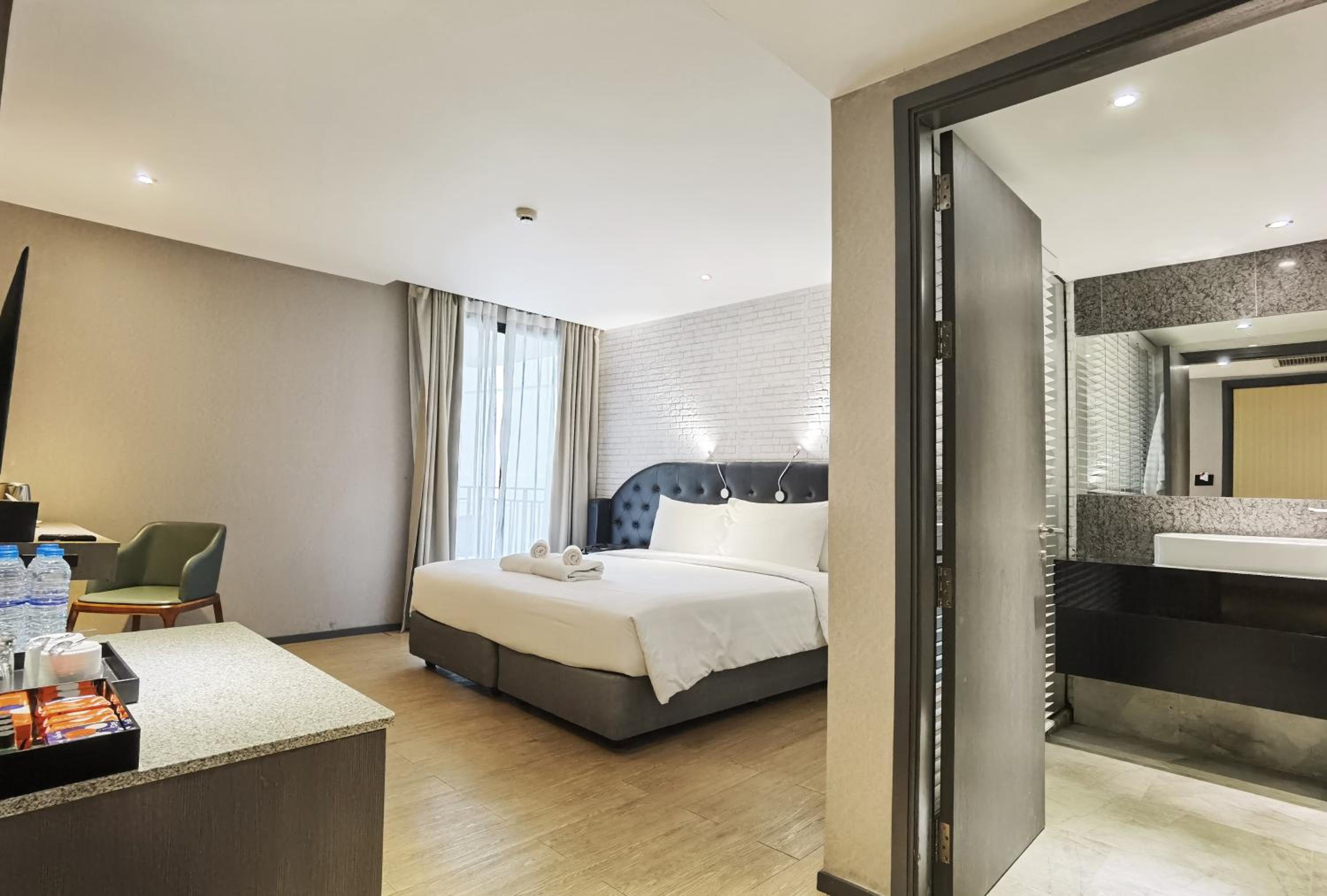 Deluxe Double Room with Bath