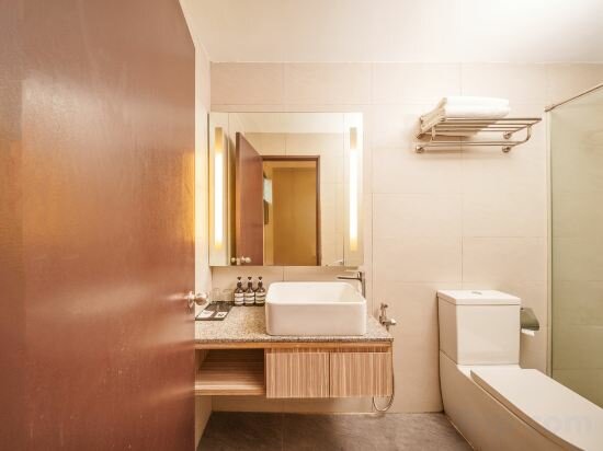 Deluxe Twin Room With No Window