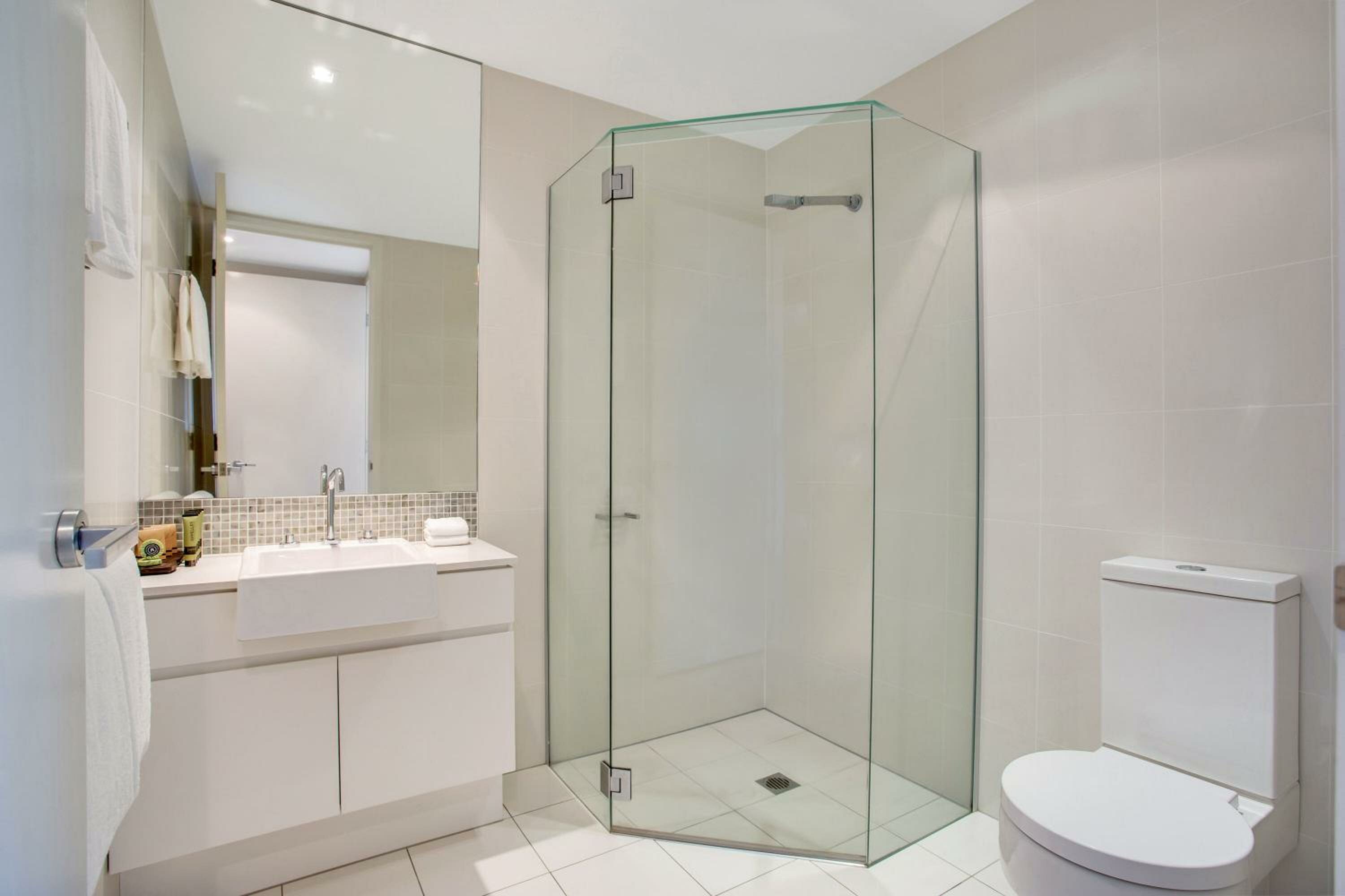 Three Bedroom Bale Apartment - Weekly Housekeeping