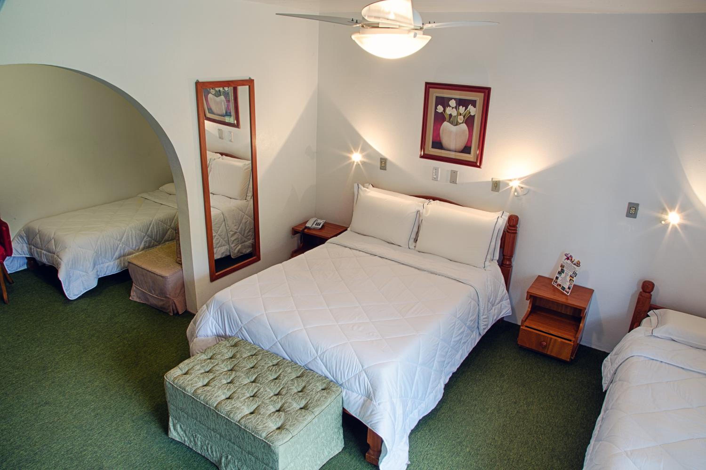 Deluxe Quadruple Room