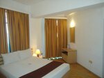 Standard Single Room With Balcony в Global Towers Hotel & Apartments