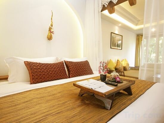 Grand Deluxe Suite with Garden View