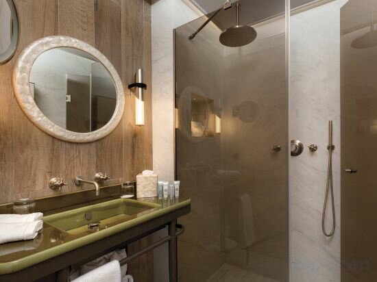 Privilege Room With Courtyard View