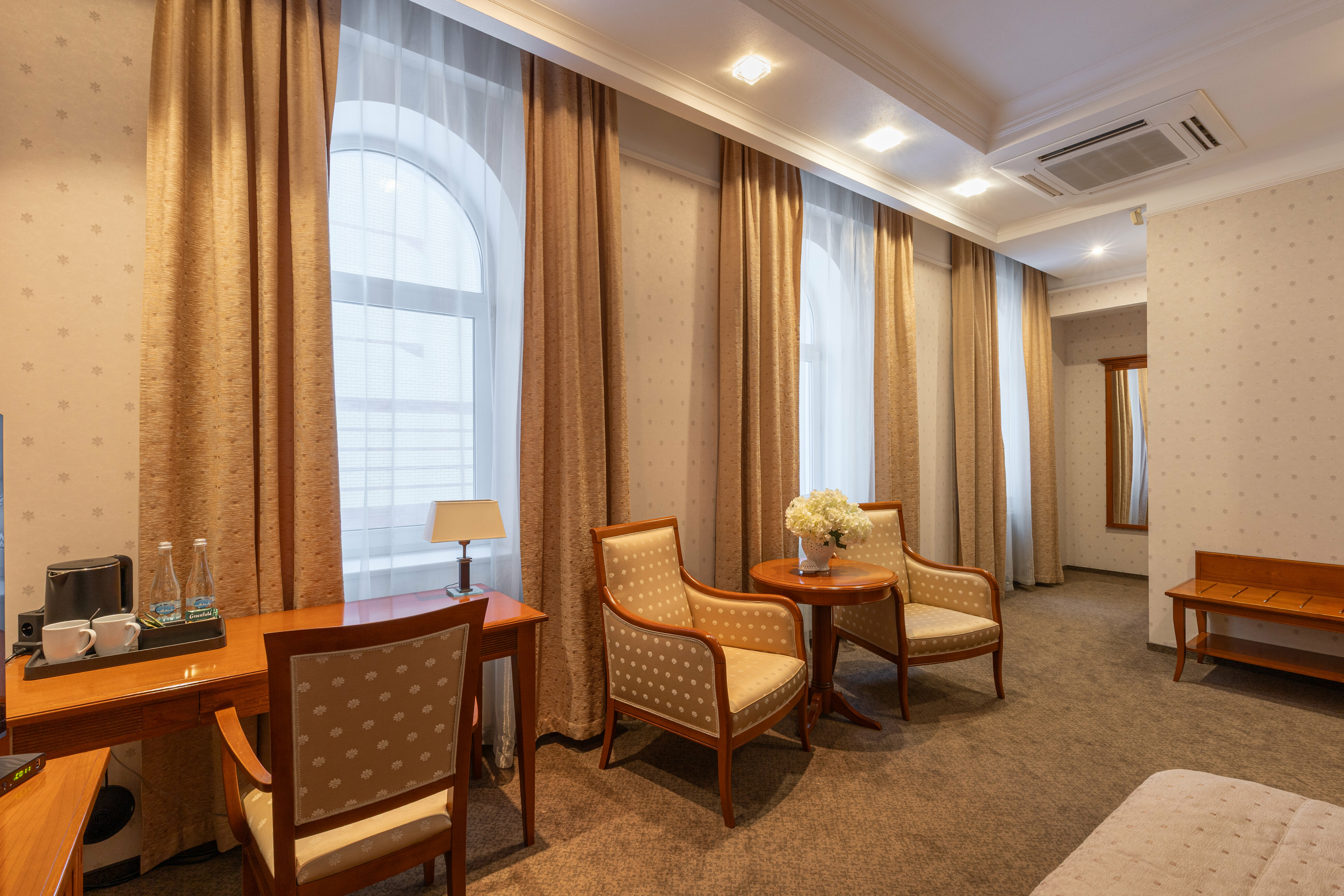 Номер Делюкс