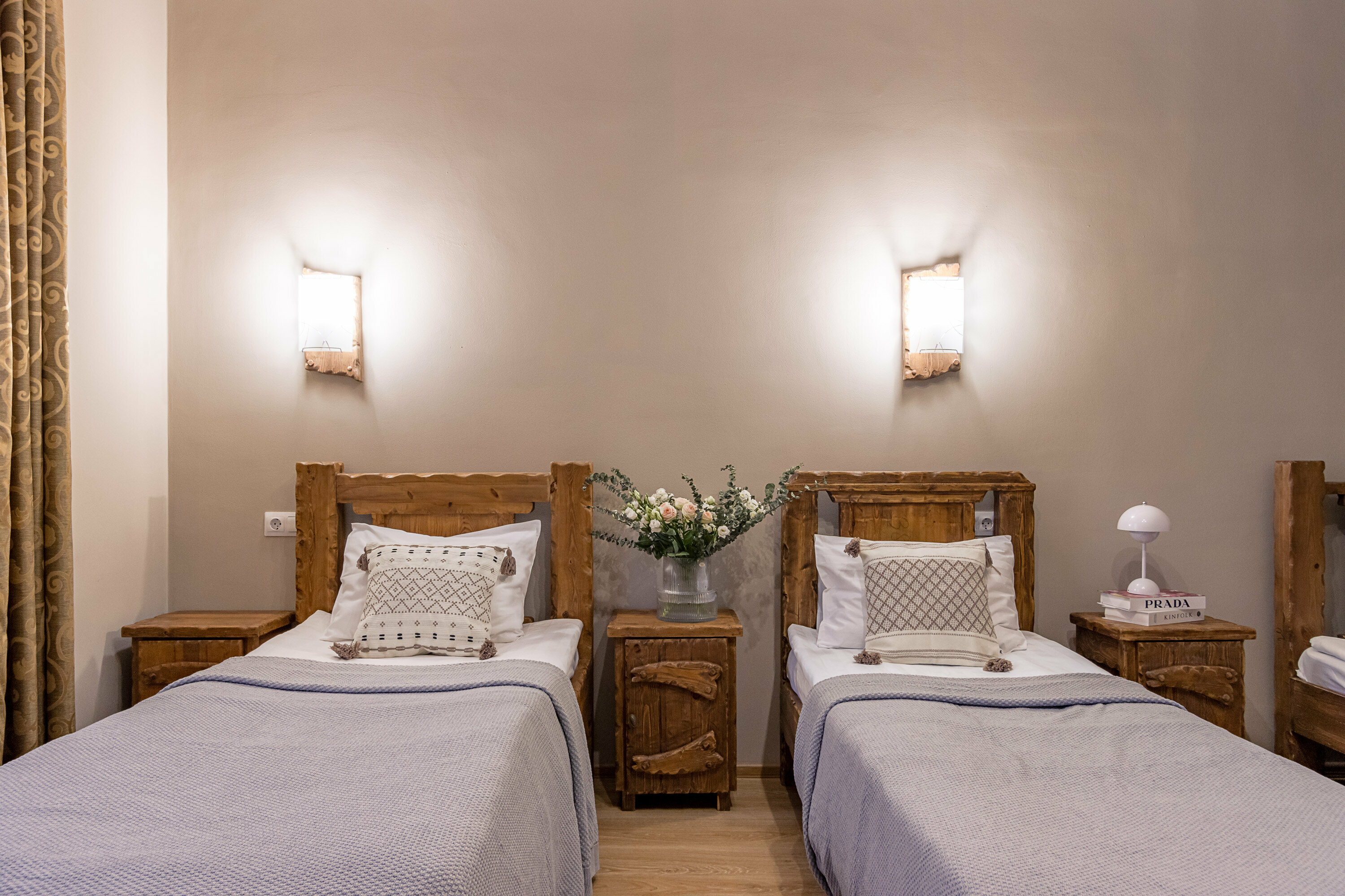 Трёхместный номер с раздельными кроватями