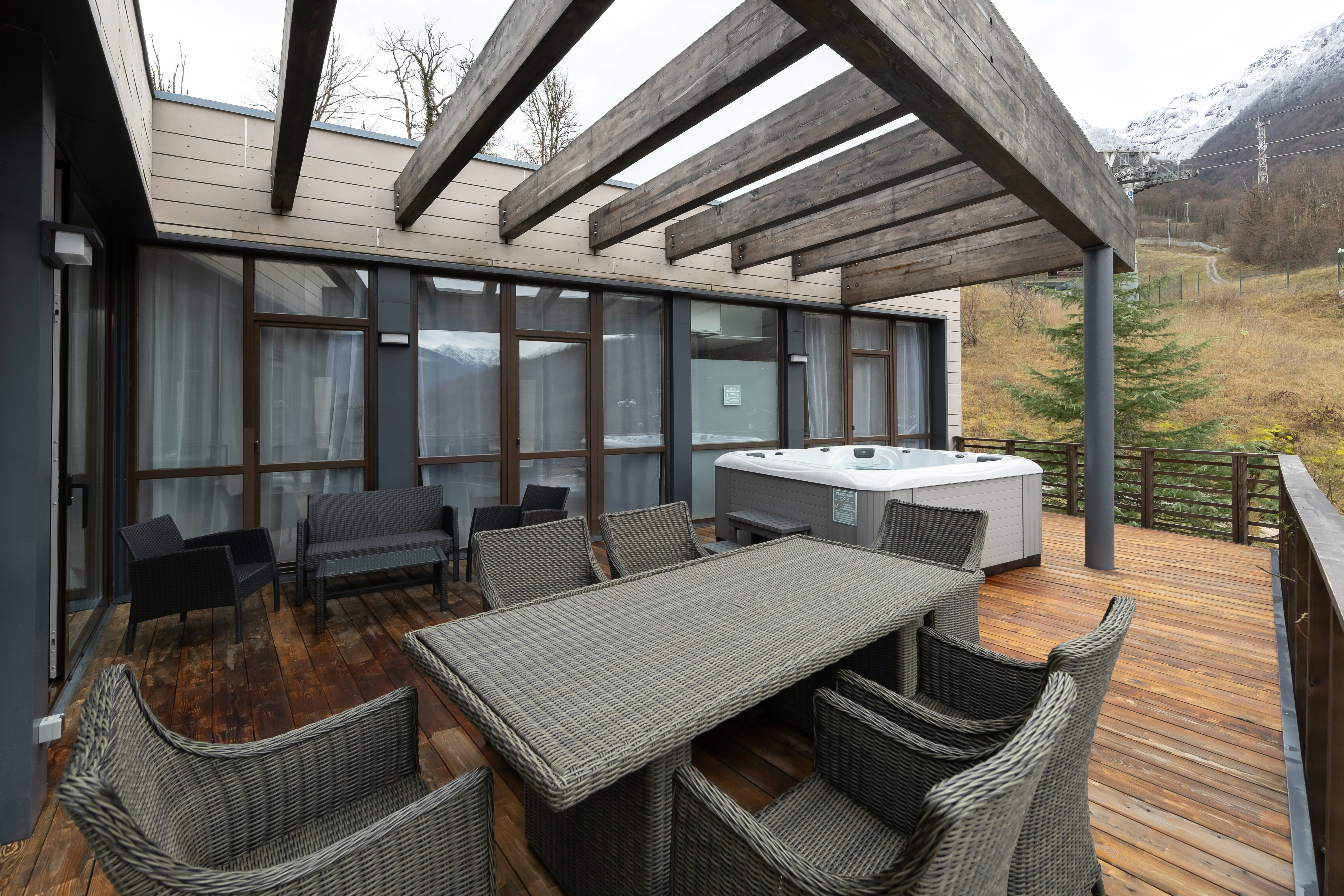 Вилла с 3-мя спальнями и панорамным видом на горы c Джакузи на террасе