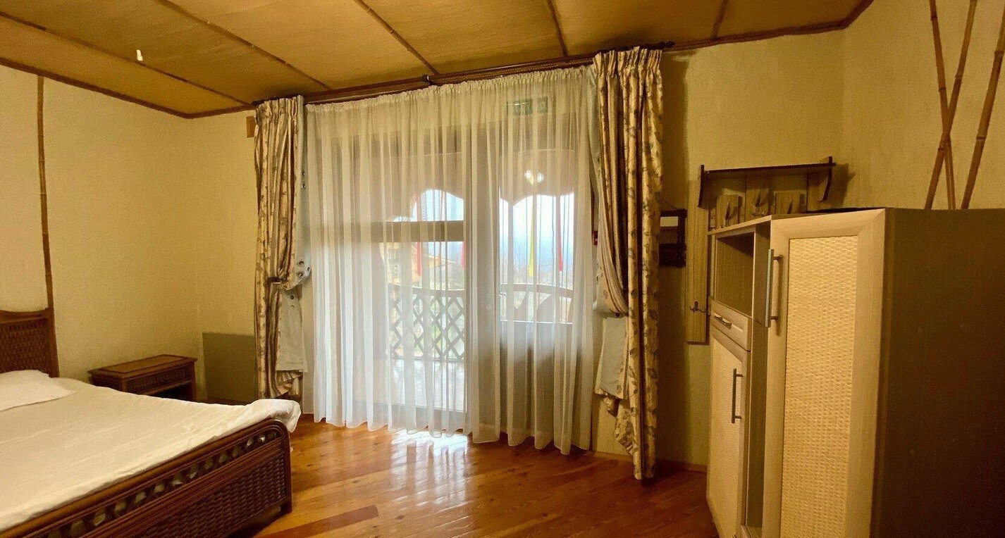 Большой двухместный номер с 1 кроватью