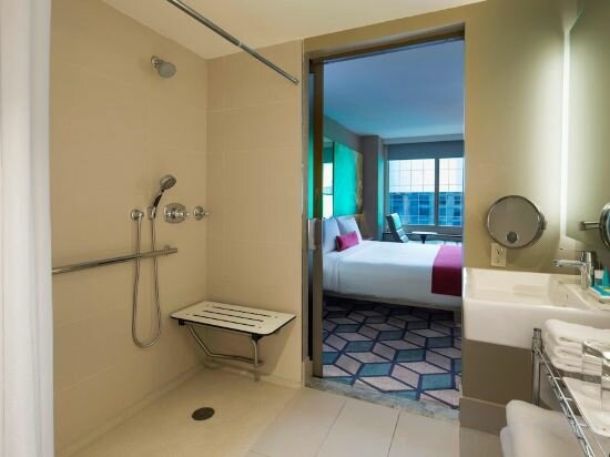 Room, 1 King Bed, Accessible, View (Mobility & Hearing w/ Roll-in Shower)