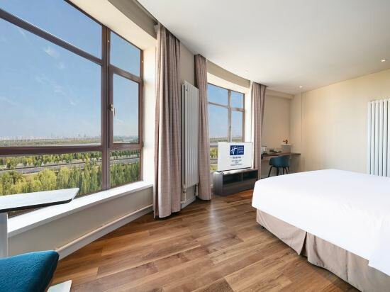 Queen Room With River View