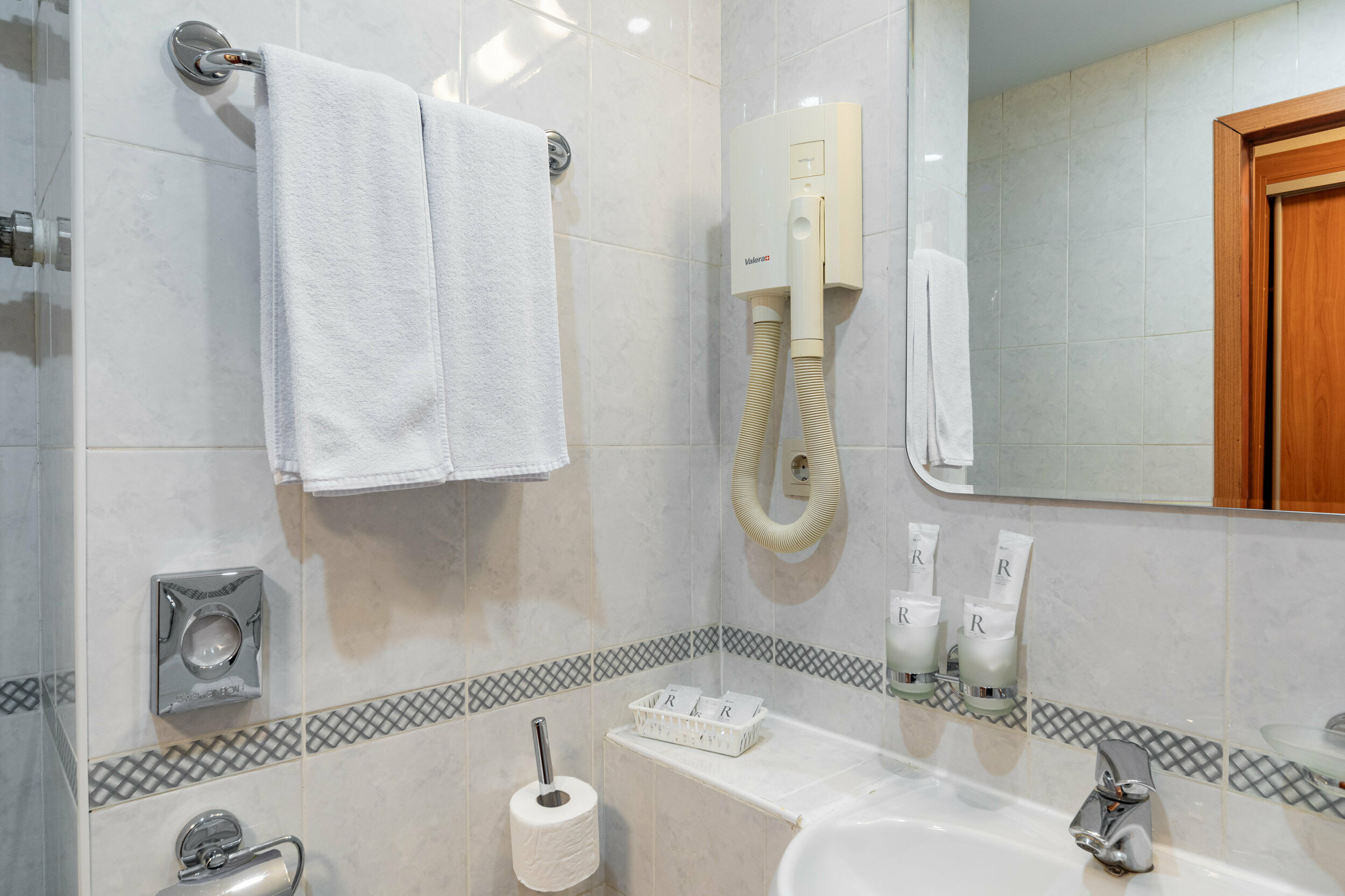 Стандарт с широкой кроватью