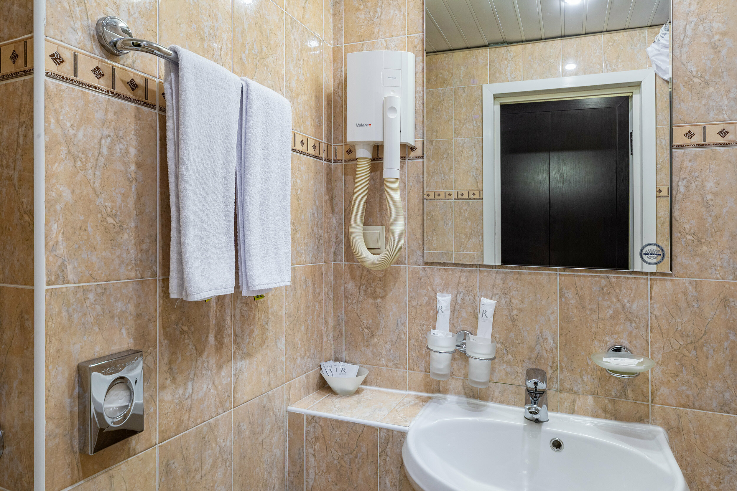 Стандарт с широкой кроватью