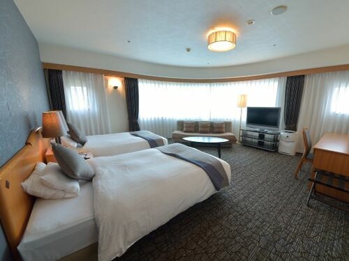 Corner Twin Room Non Smoking в Okayama Koraku Hotel