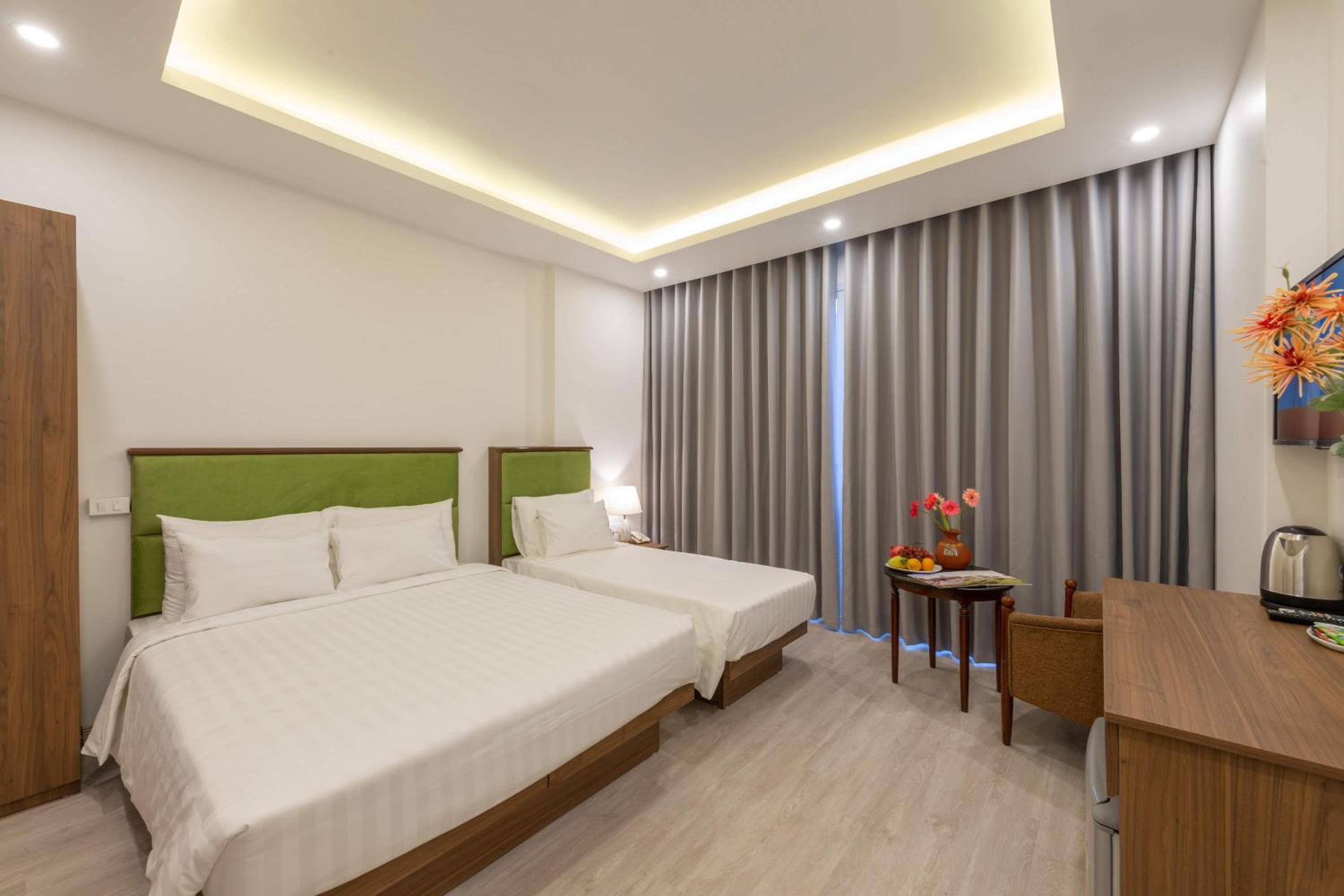 Deluxe Double or Twin Room with City View