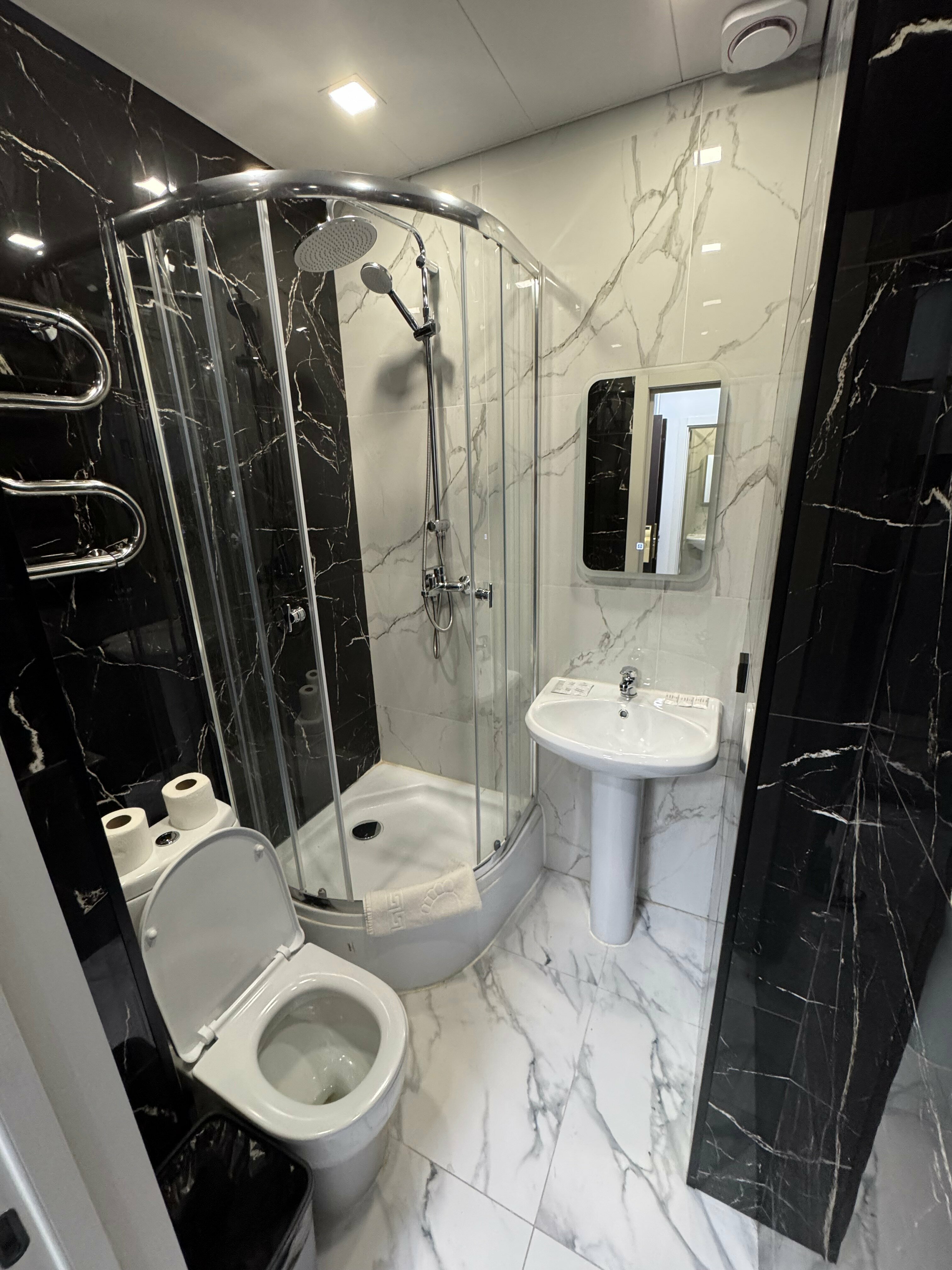 Улучшенный двухместный номер с 2 отдельными кроватями