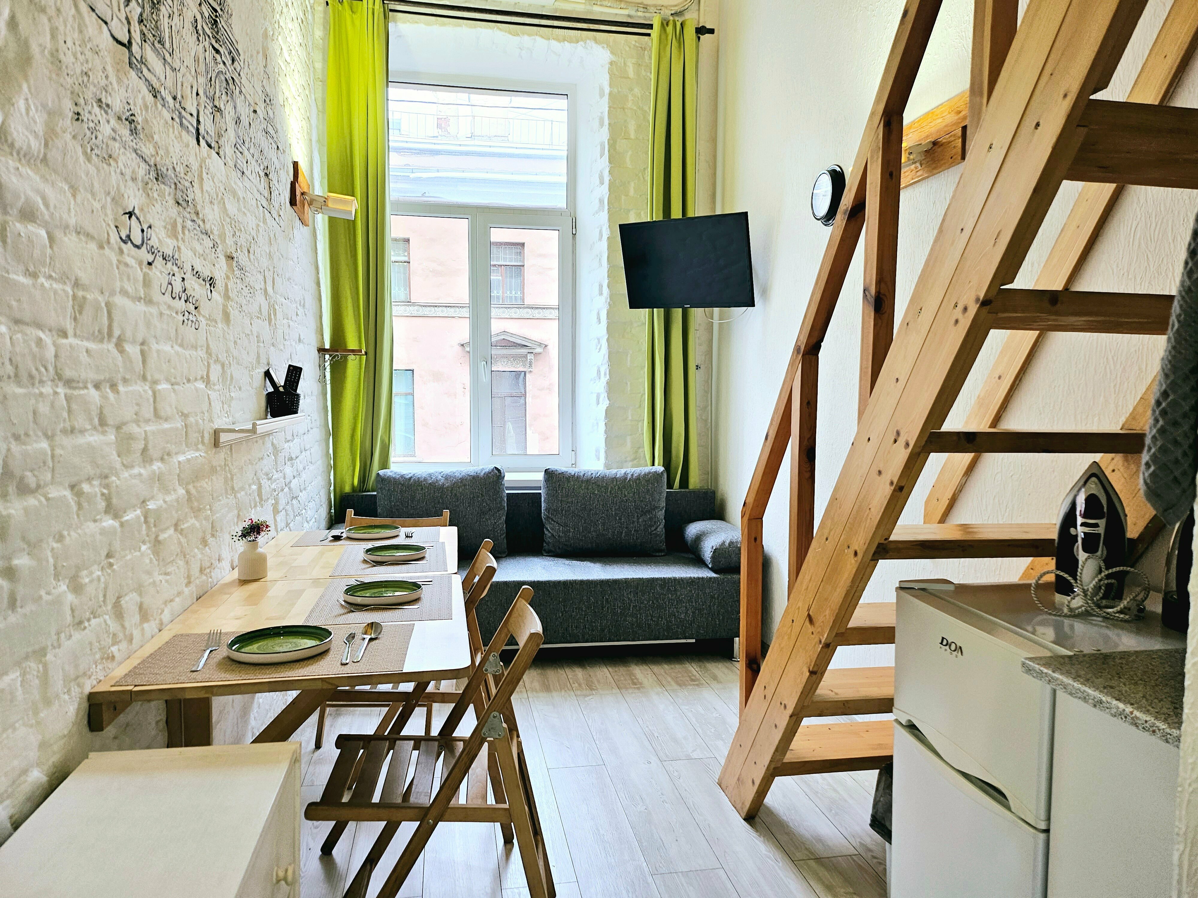 Двухуровневая студия для 4 гостей на набережной Канала Грибоедова