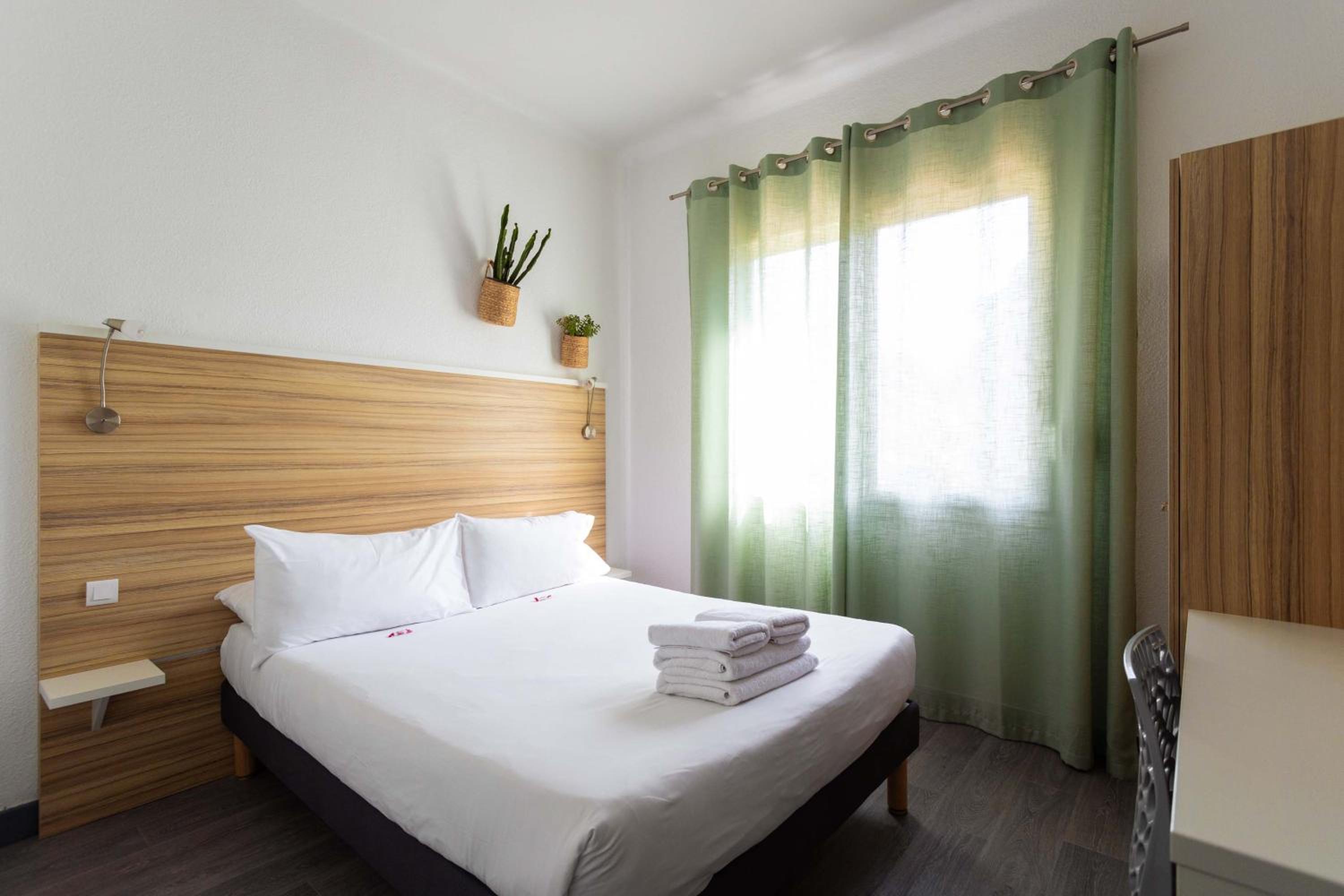 Economy Double Room 10 m2