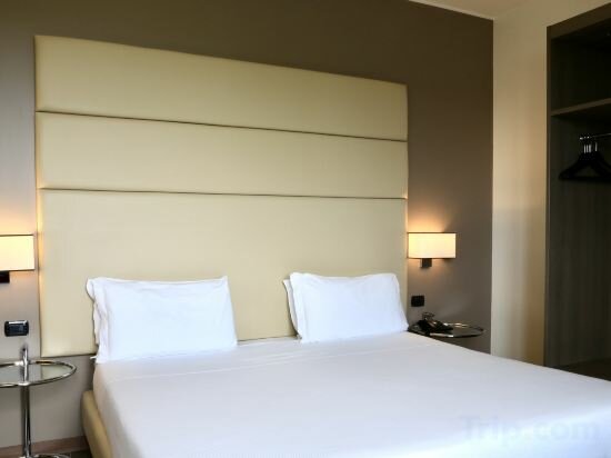Standard Room Single Use