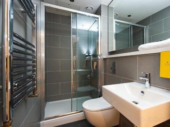 Studio Apartment (Sleeps 3)