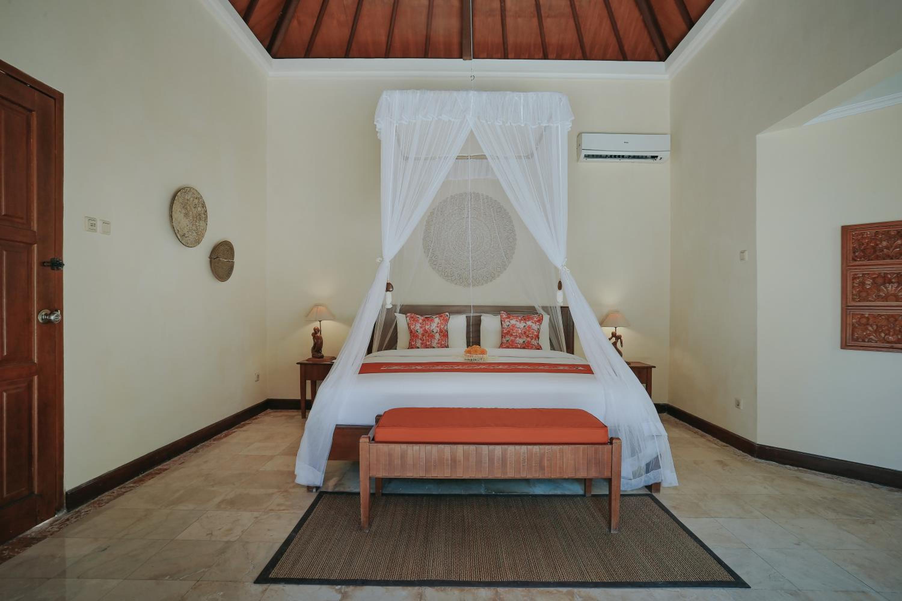 One-Bedroom Villa with Plunge Pool