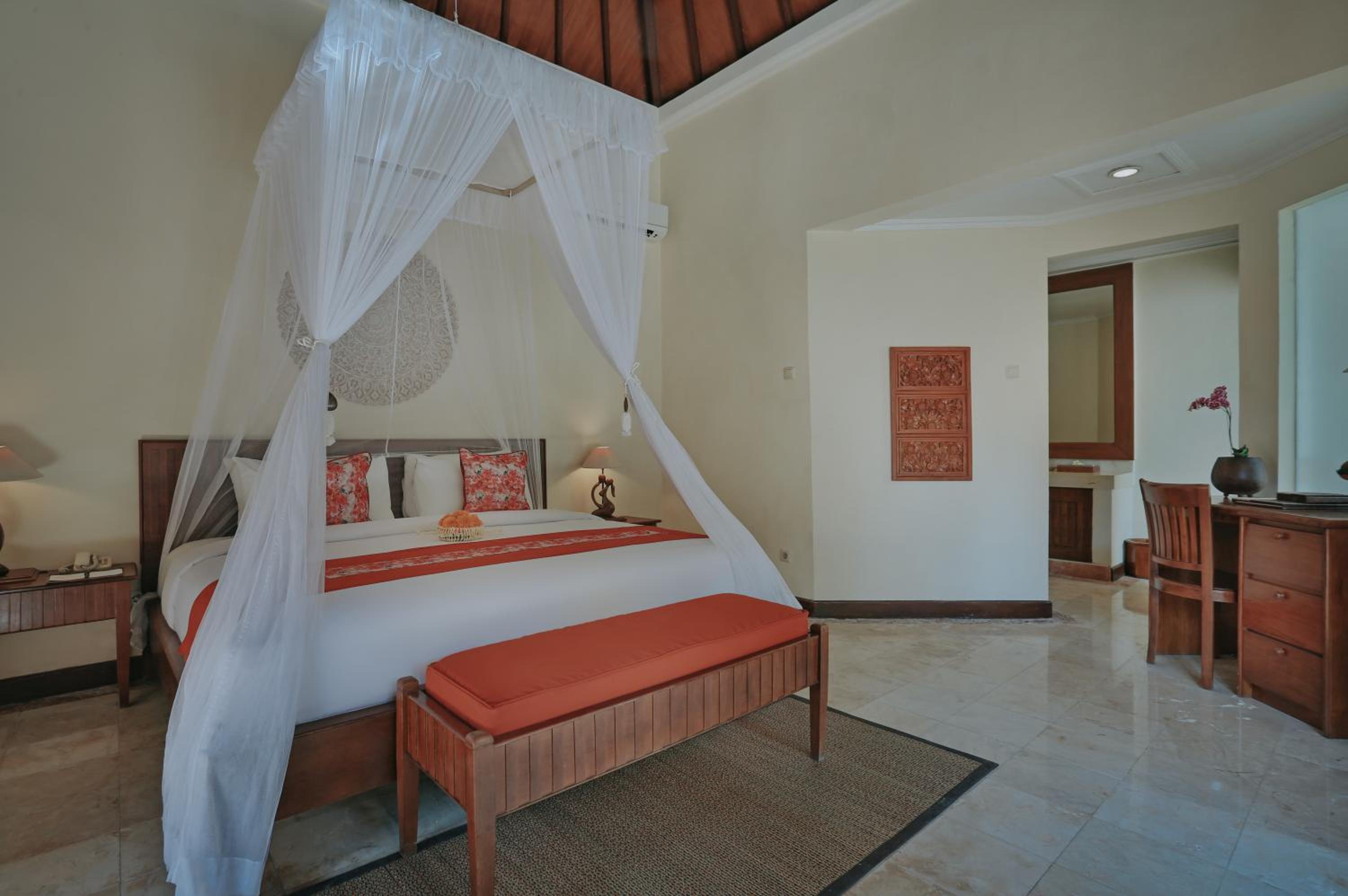 One-Bedroom Villa with Plunge Pool