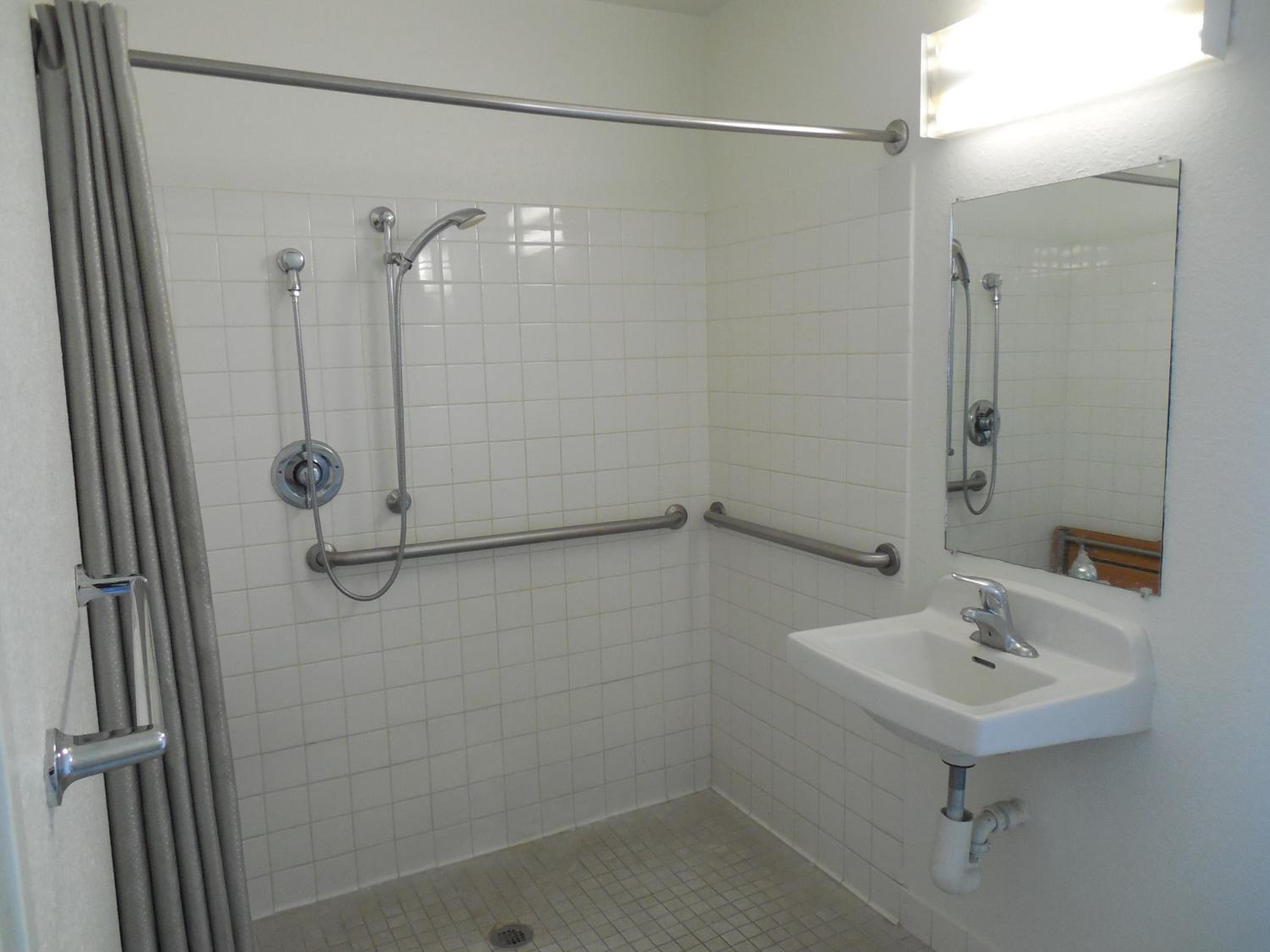 Quadruple Room - Disability Access - Roll in Shower