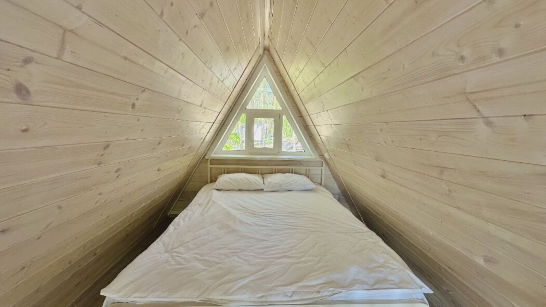 А-фрейм (с видом на лес)