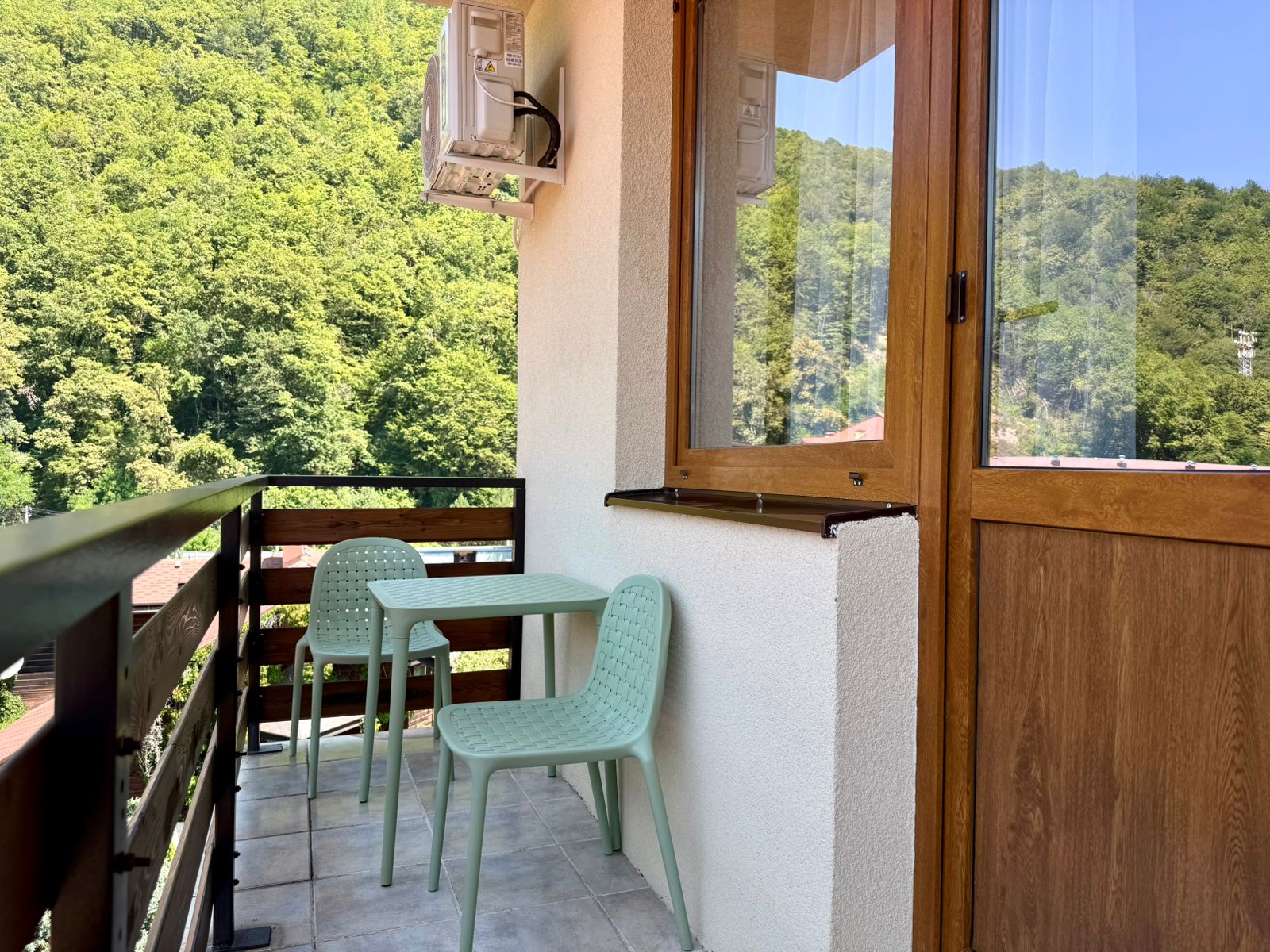 Двухместный номер с 2 отдельными кроватями и балконом