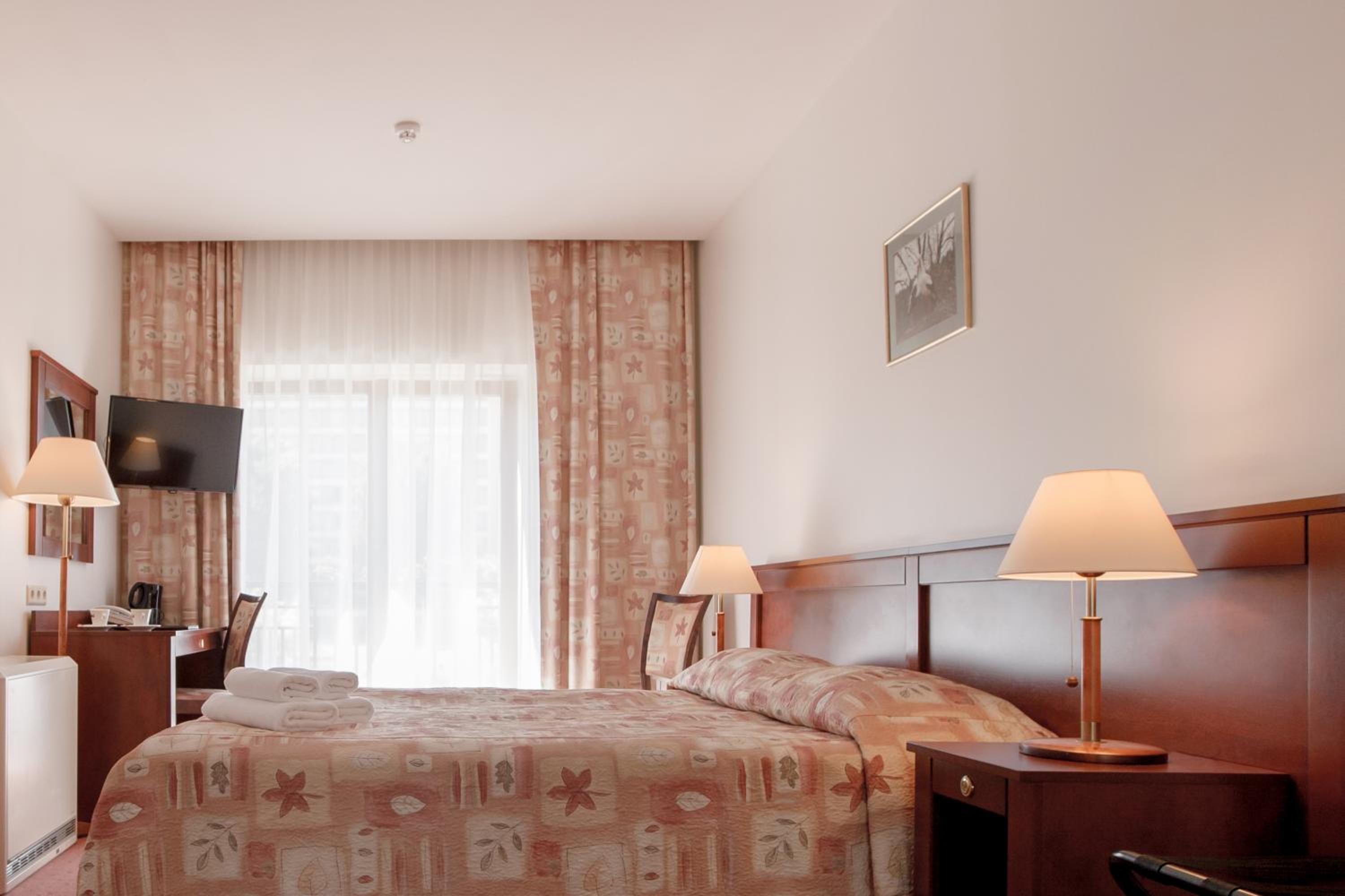 Quadruple Family Room