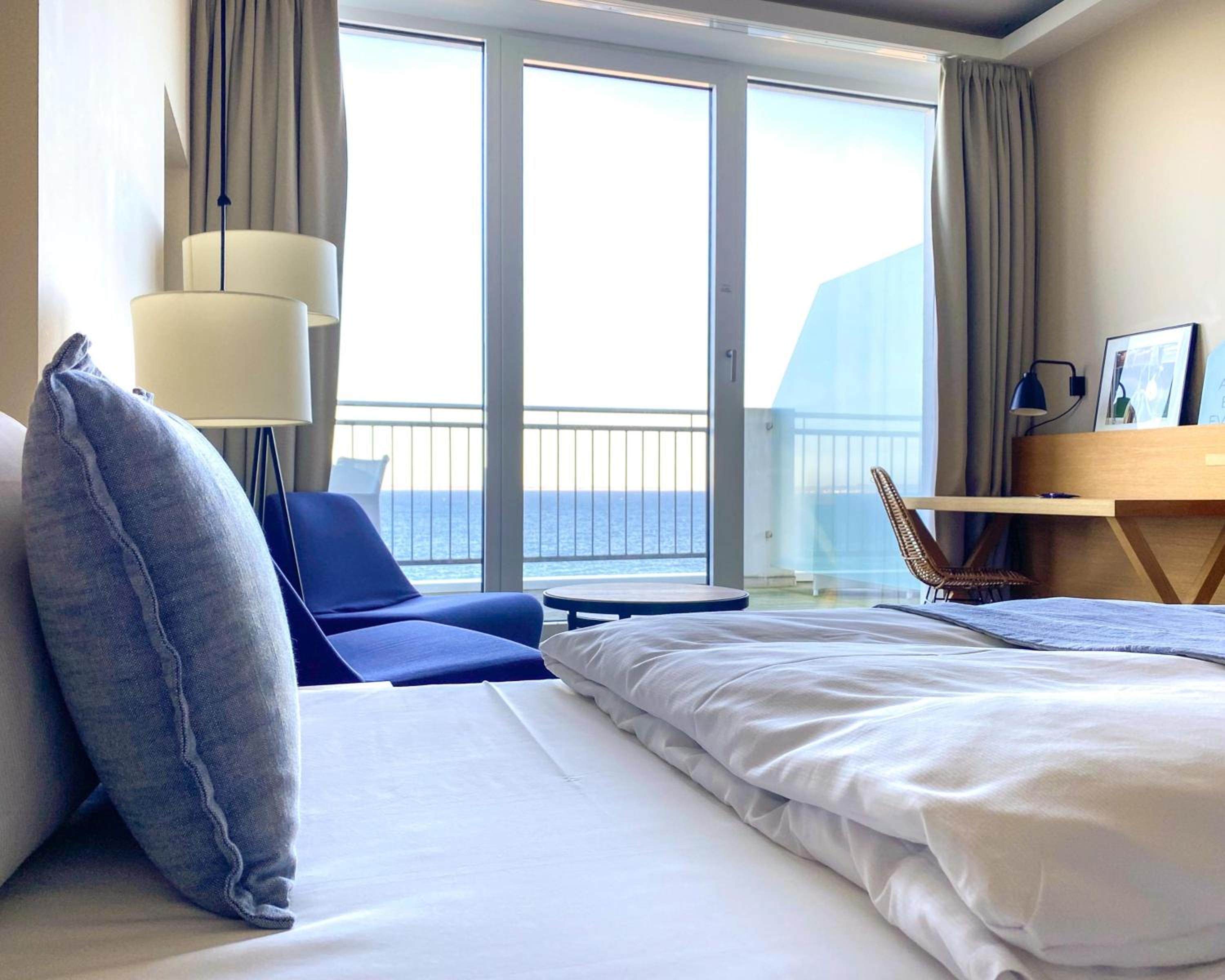 Sea Luxury Double Room with Balcony and Sea View (no pets)