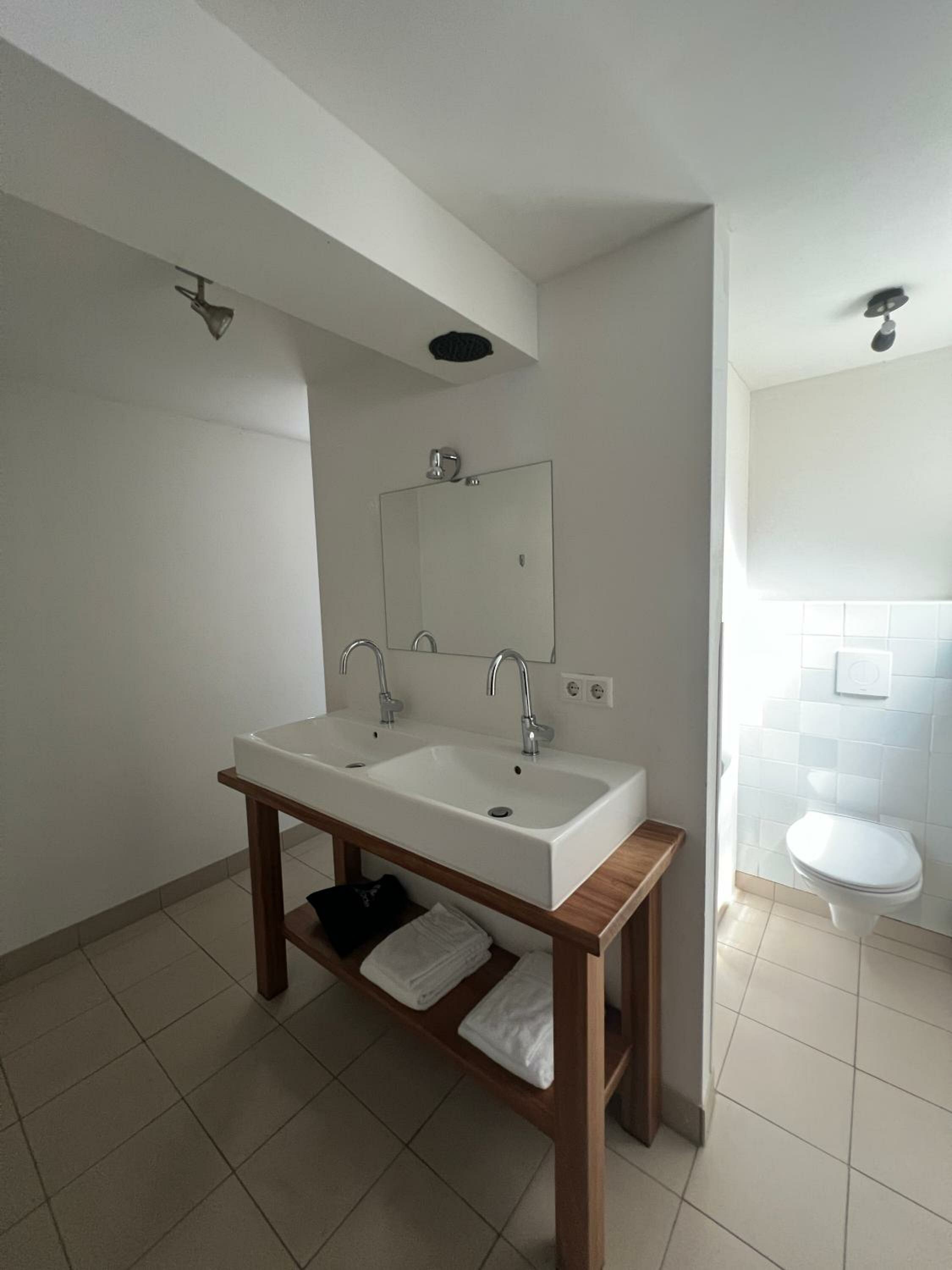 Double or Twin Room with Bathroom