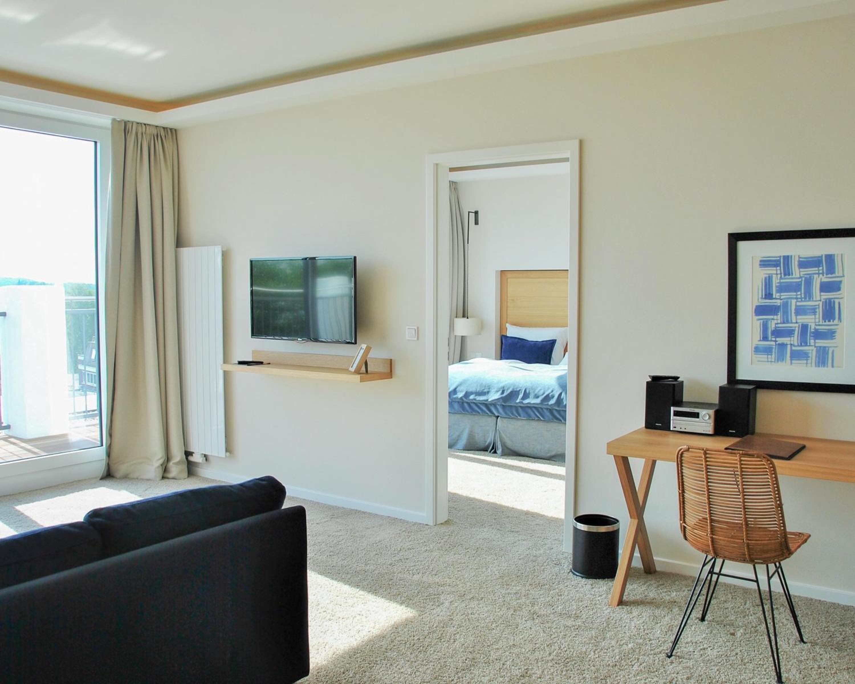 Penthouse Suite with Balcony and Partial Sea View (no pets)