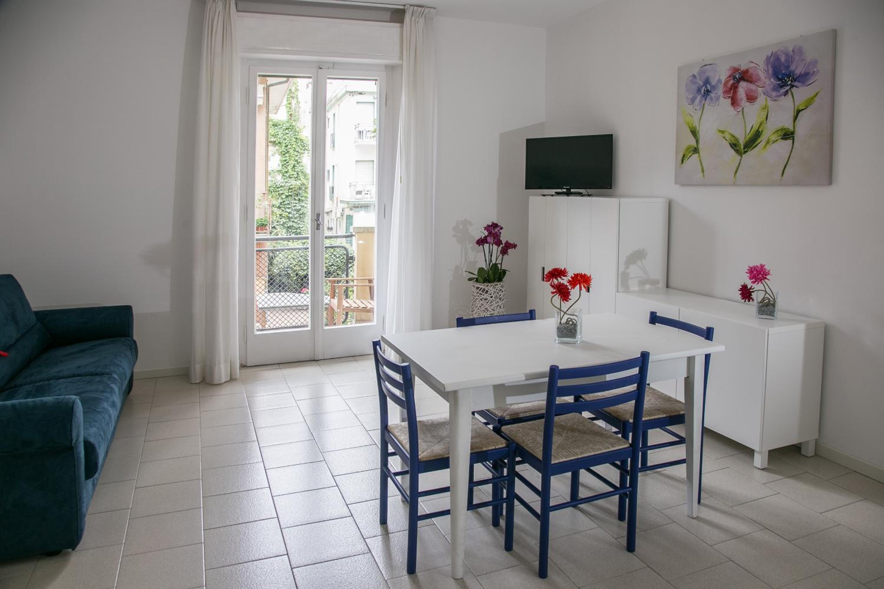One-Bedroom Apartment with Terrace (5 Adults)