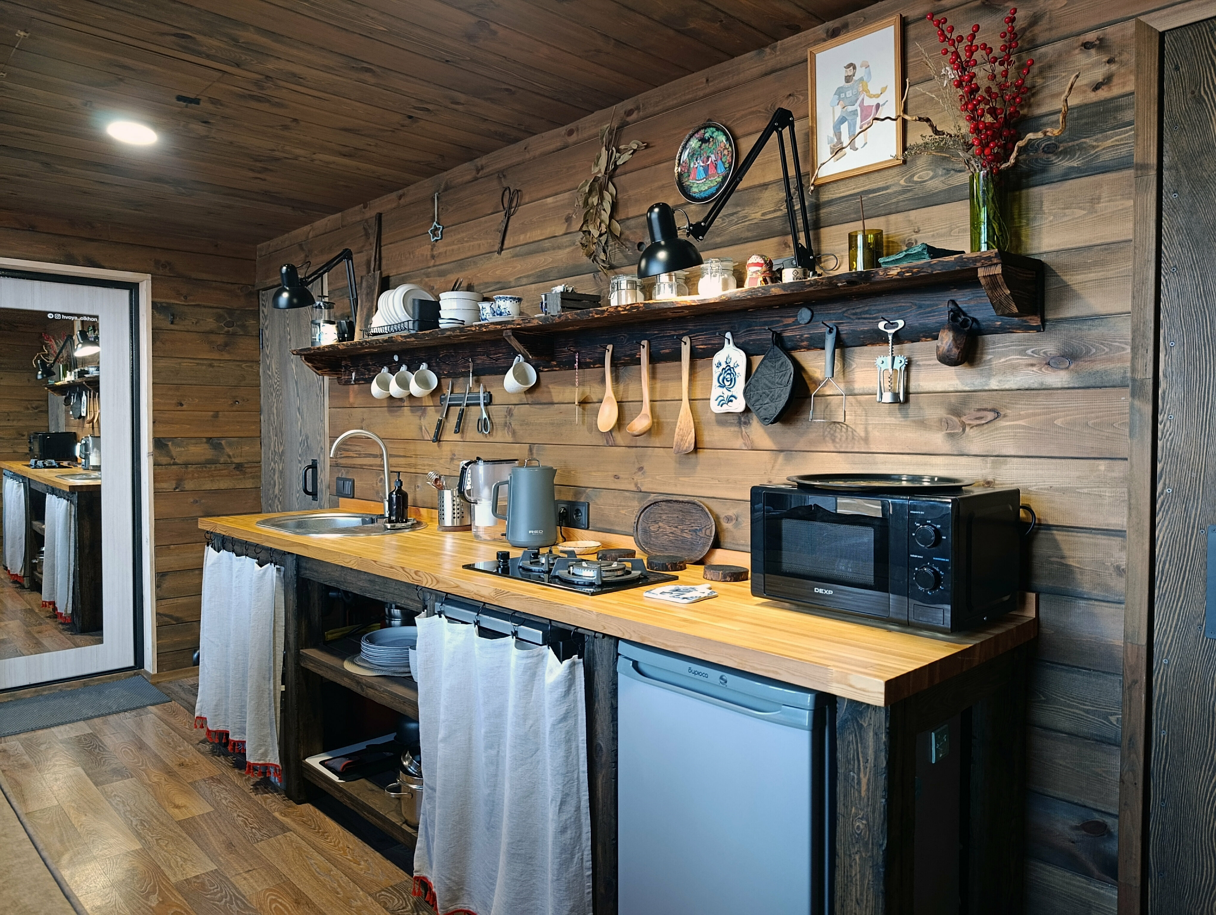 Дом с видом на озеро