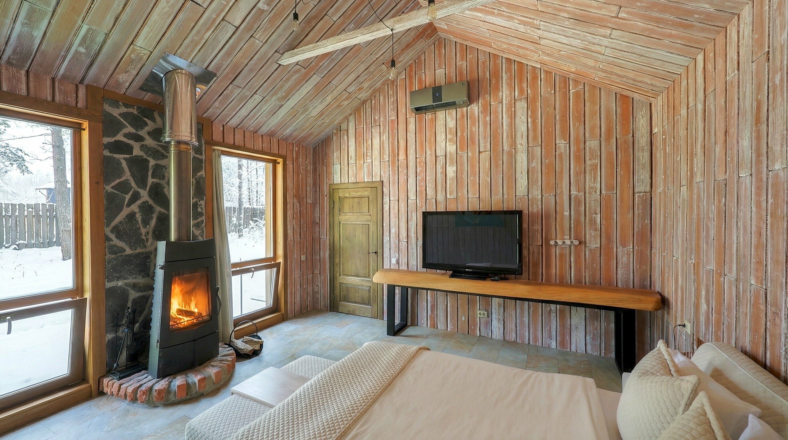 Коттедж с видом на озеро