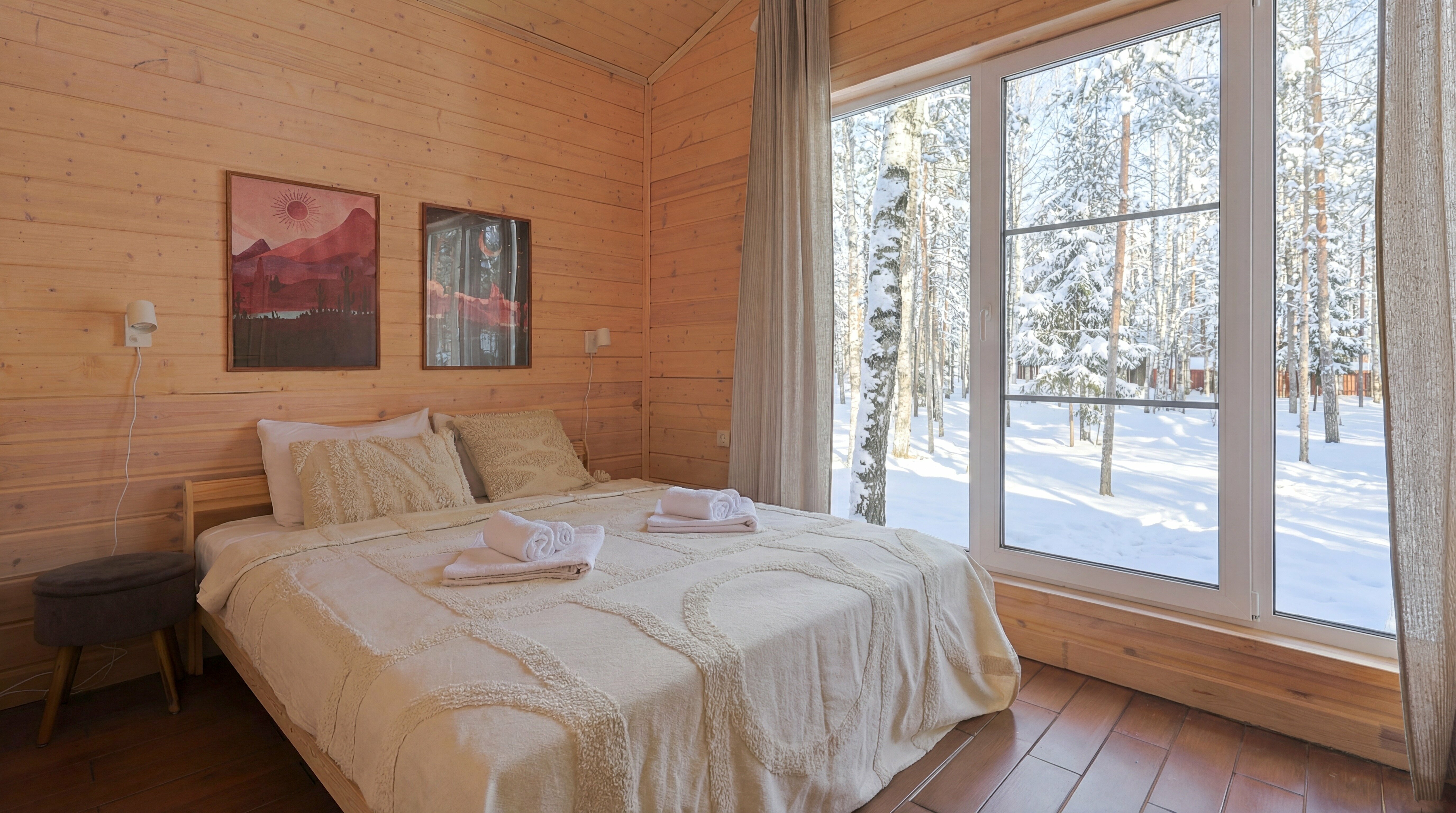 Коттедж с видом на лес