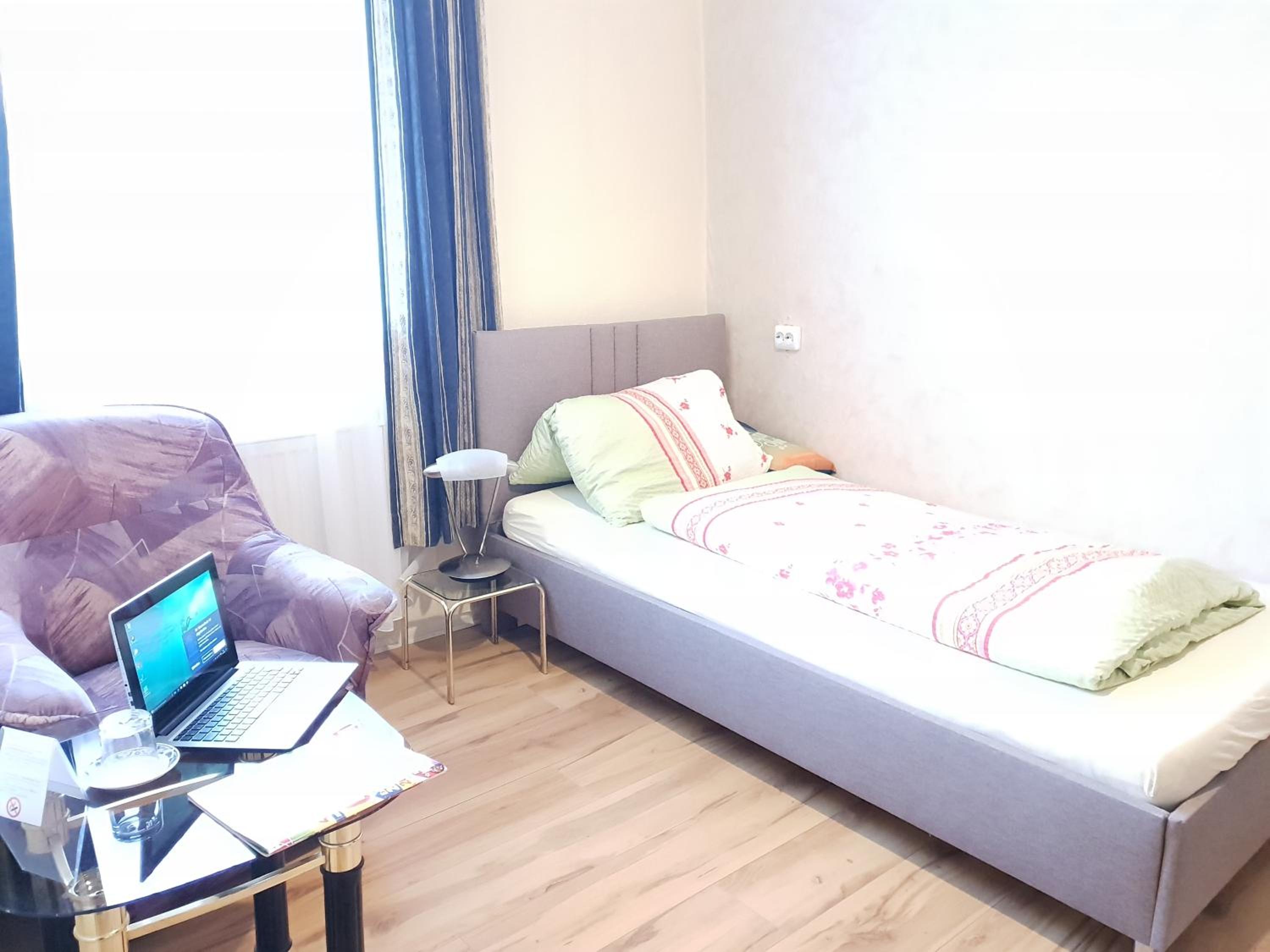 Standard Single Room with Shower