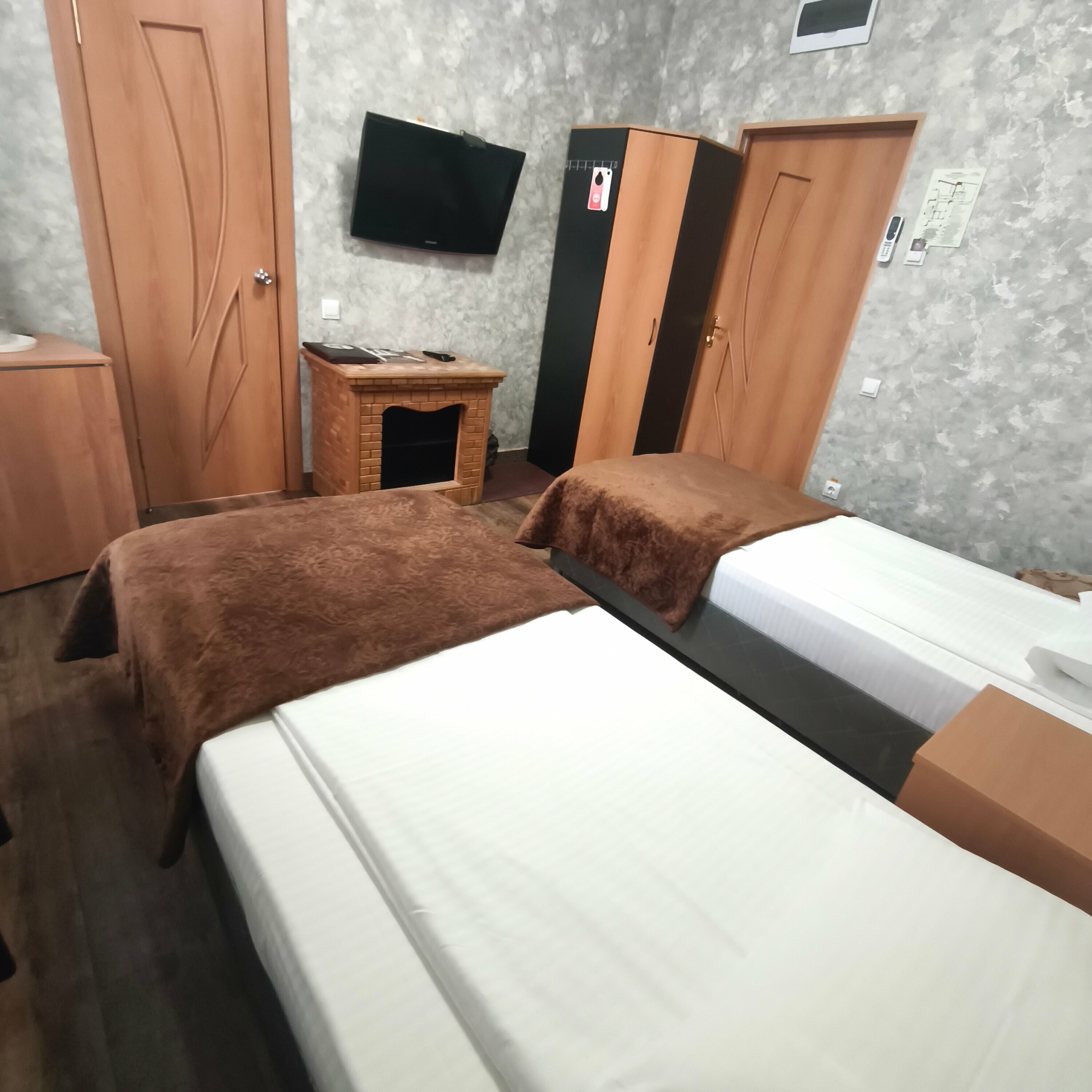 Двухместный номер категории "СТД" с двумя раздельными кроватями.