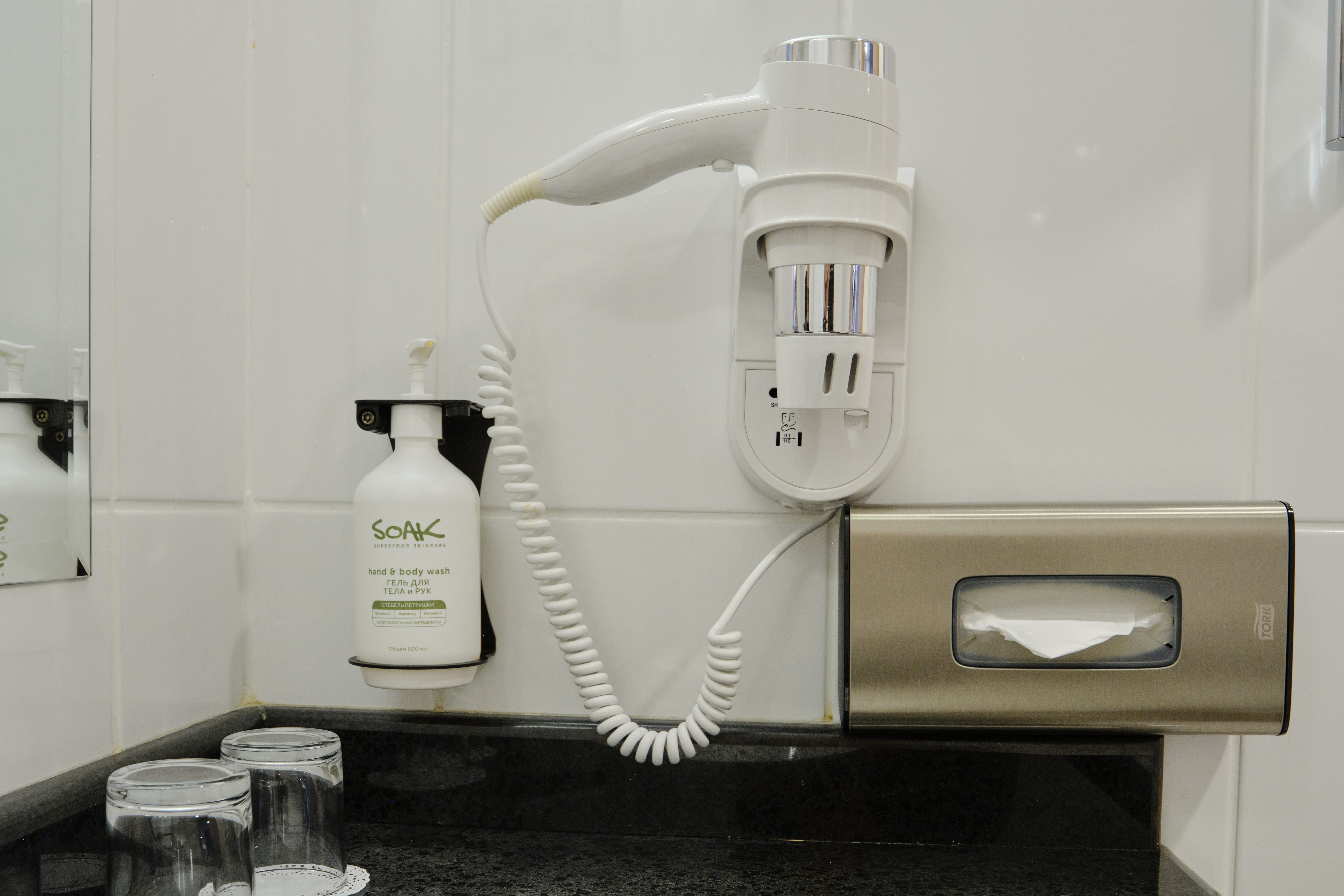 Супериор на верхних этажах с видом на город