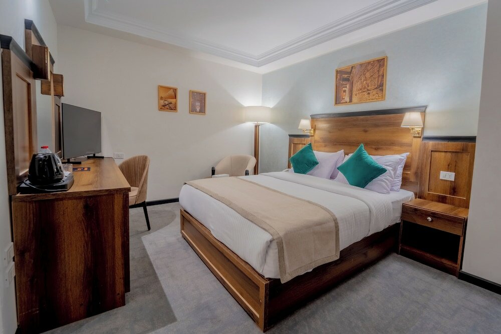 Deluxe Double or Twin Room, 1 Bedroom, Side River View