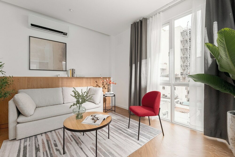 Deluxe Room, City View